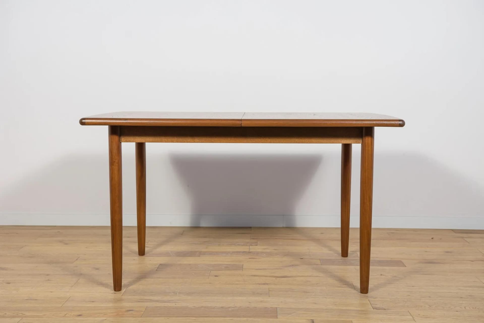 Dining table Meredew, brown teak, United Kingdom, 1970s. - 72006