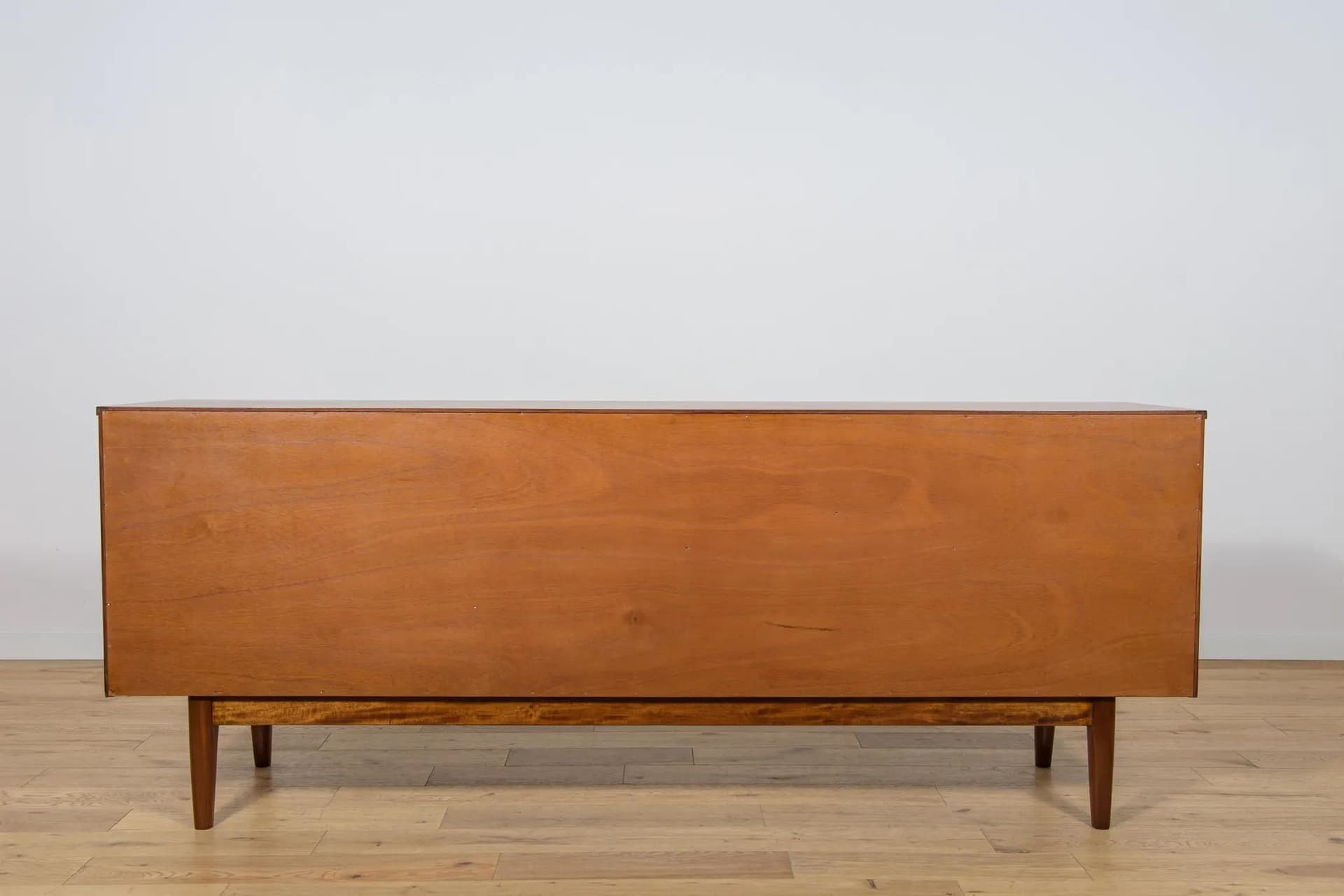 Sideboard, brown teak, United Kingdom, 1960s. - 71983