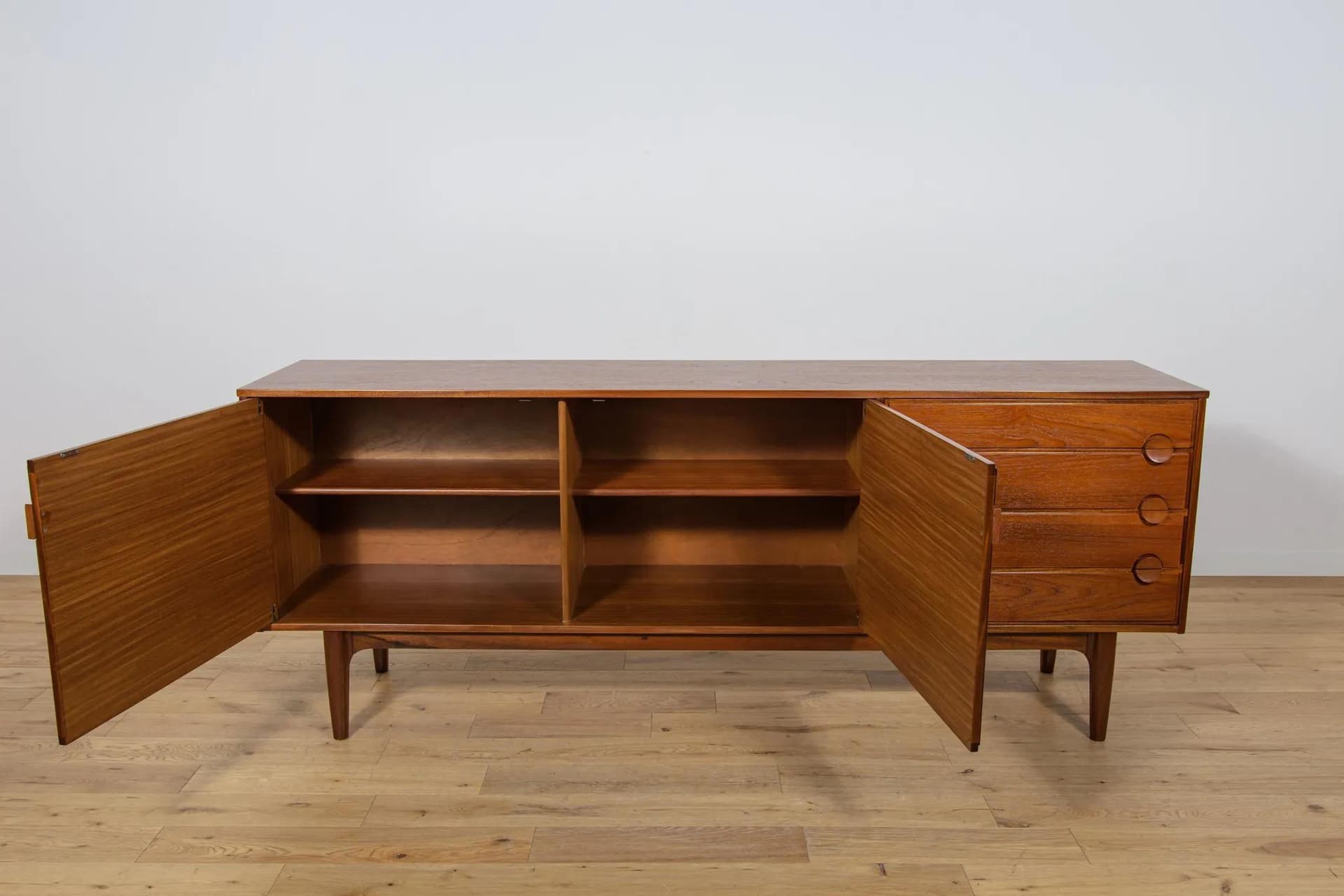 Sideboard, brown teak, United Kingdom, 1960s. - 71984