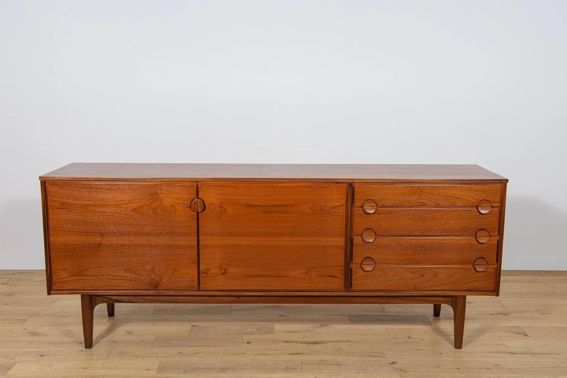 Sideboard, brown teak, United Kingdom, 1960s. - 71979