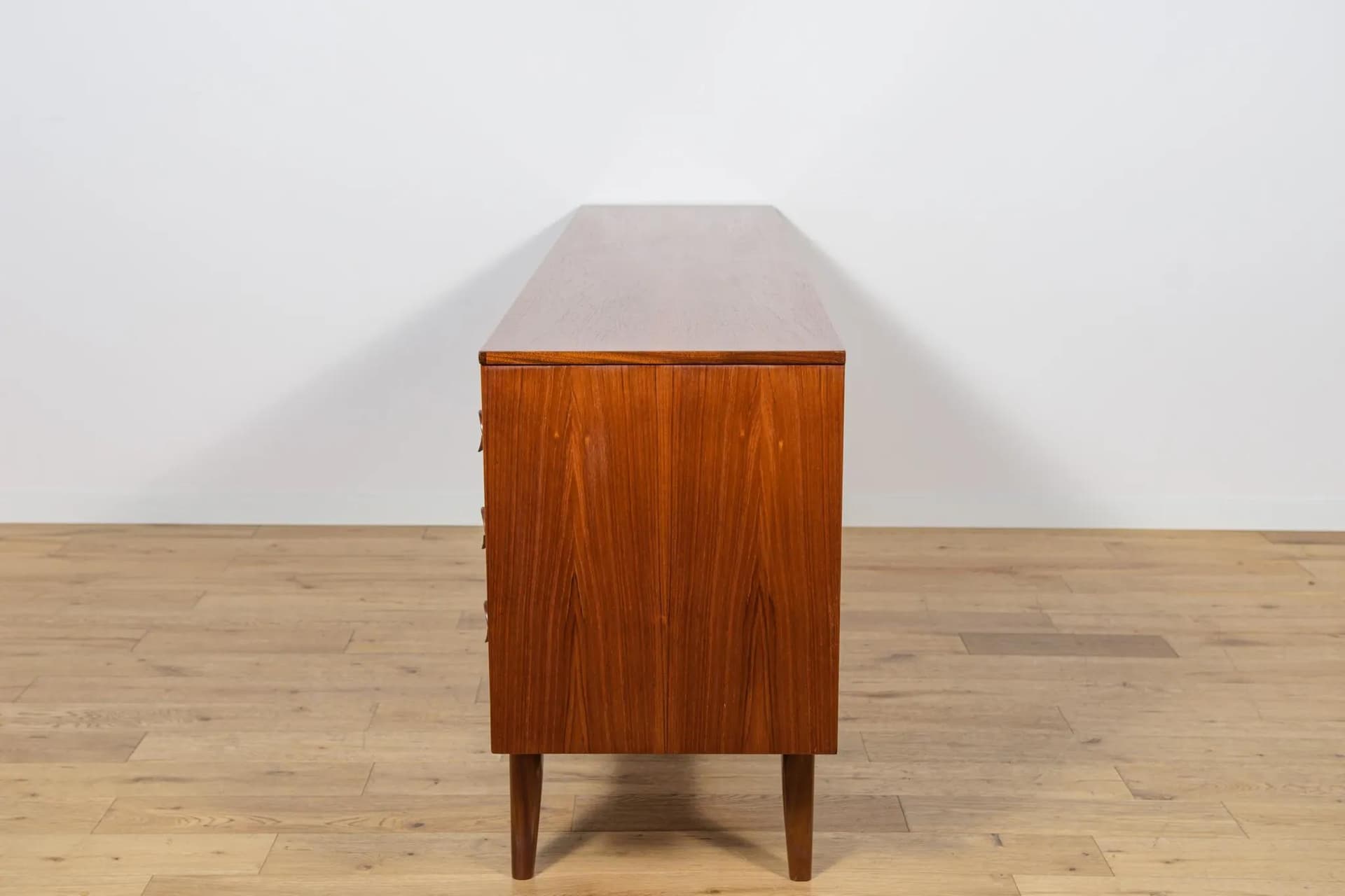 Sideboard, brown teak, United Kingdom, 1960s. - 71976