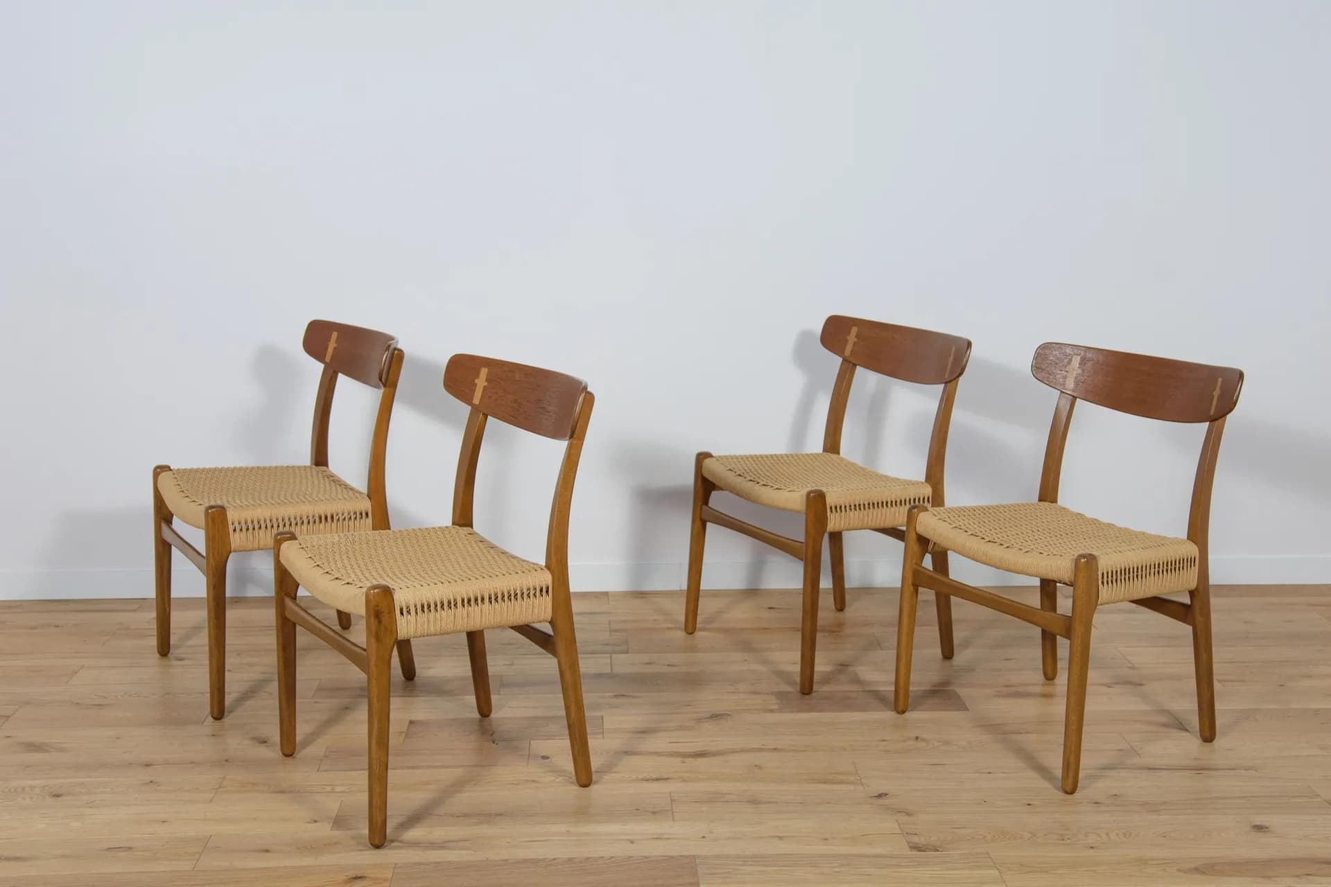 Komplet czterech krzeseł CH23, teak brązowy, proj. H.J. Wegner, Carl Hansen & Søn, Dania, lata 60. - 71859