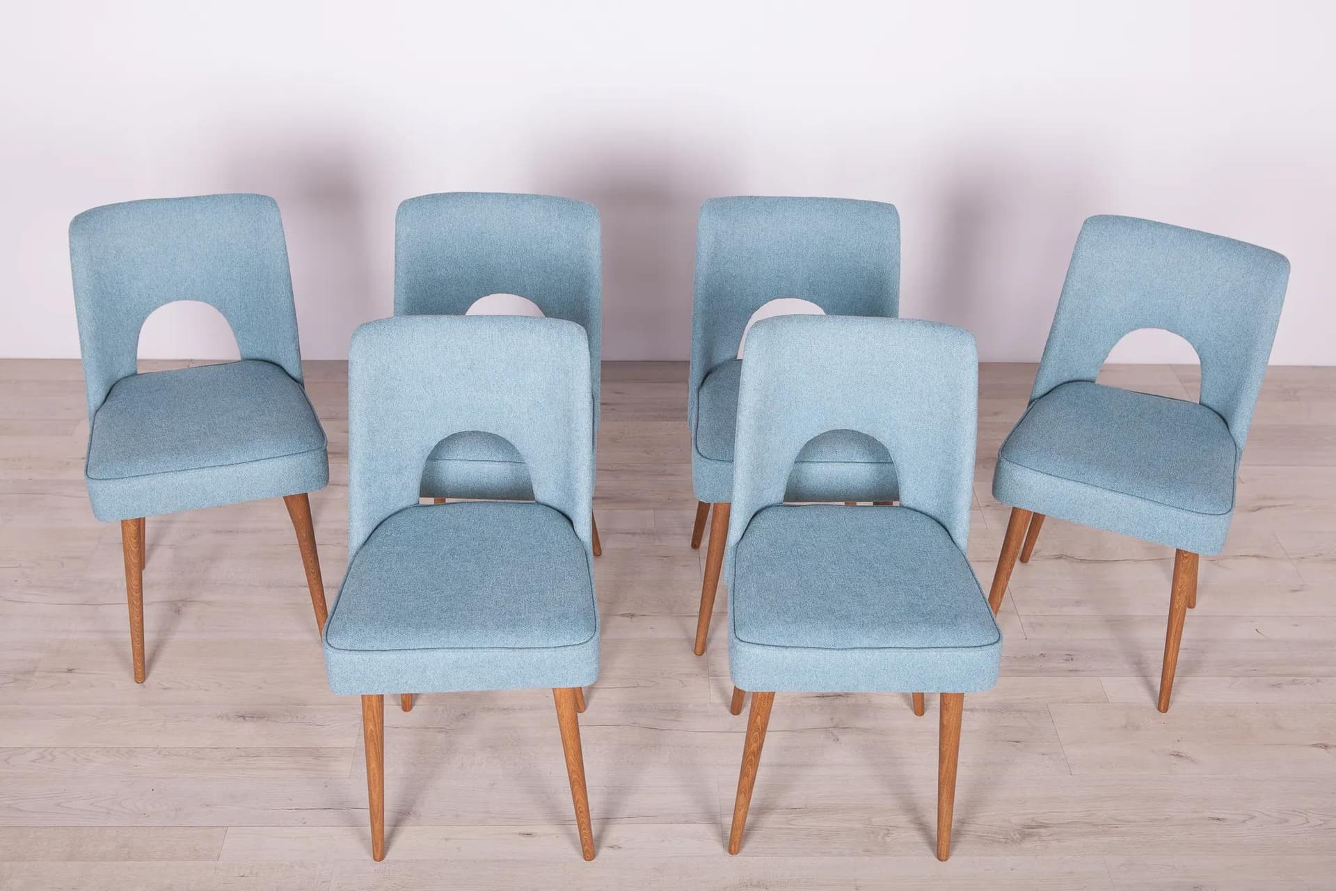 Set of six Muszelka chairs, oak, blue upholstery, Bydgoska Fabryka Mebli, Poland, 1960s. - 71776