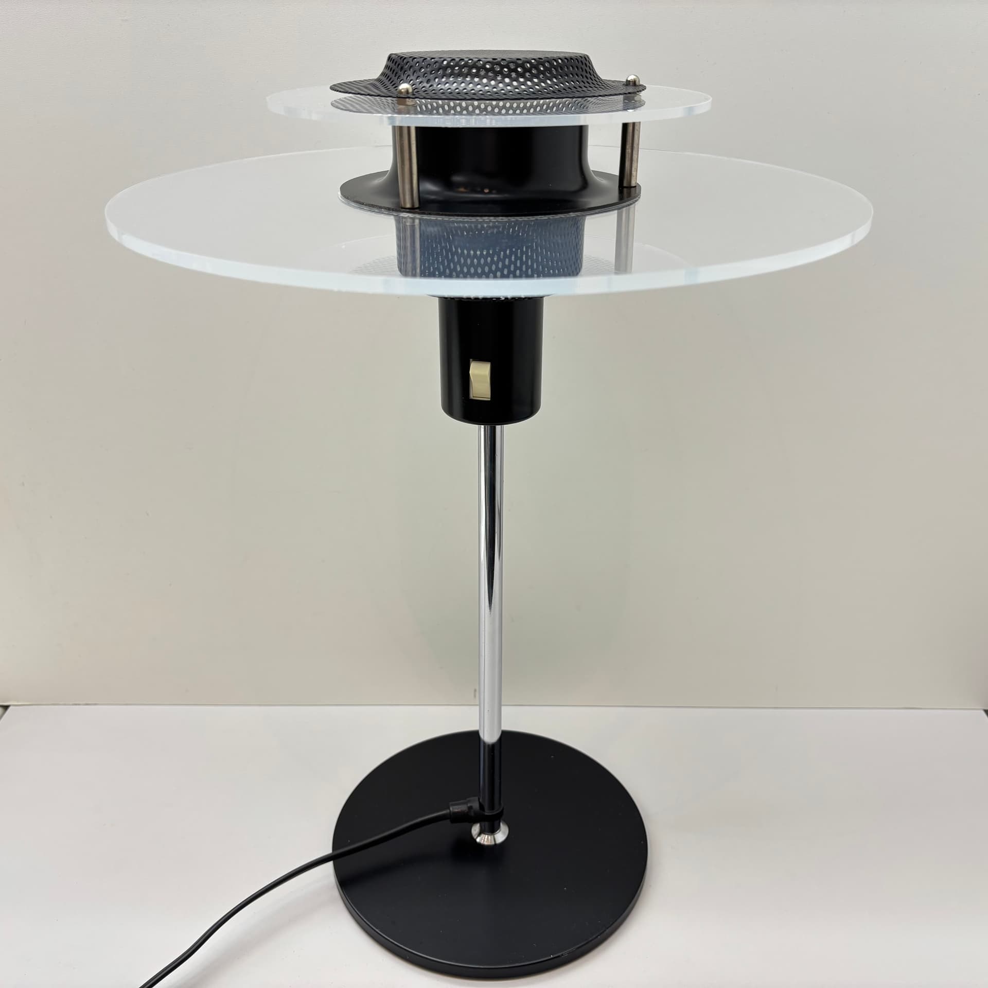 Lampa gabinetowa Circle, czarny, metal transparentny, Szwecja, lata 80. - 69620