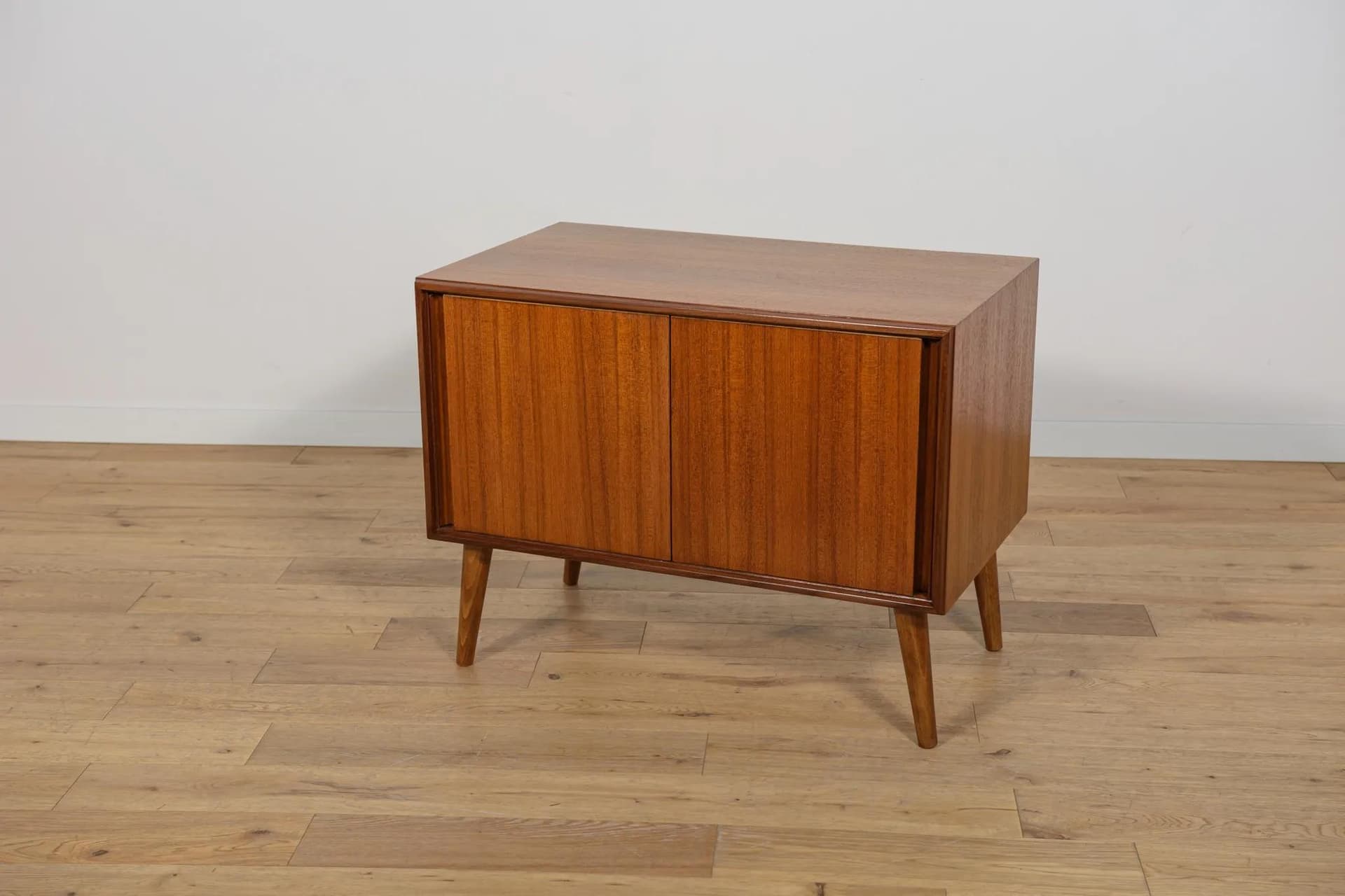 Sideboard, brown teak, G-Plan, United Kingdom, 1960s. - 71563