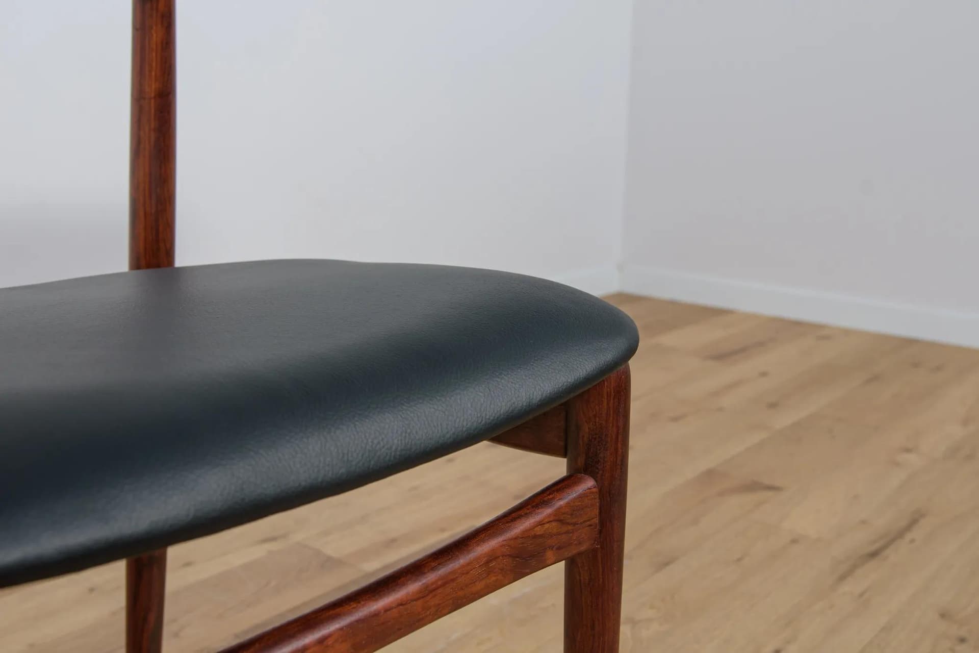 Set of four chairs, brown rosewood, black leather, Denmark, 1960s. - 71402