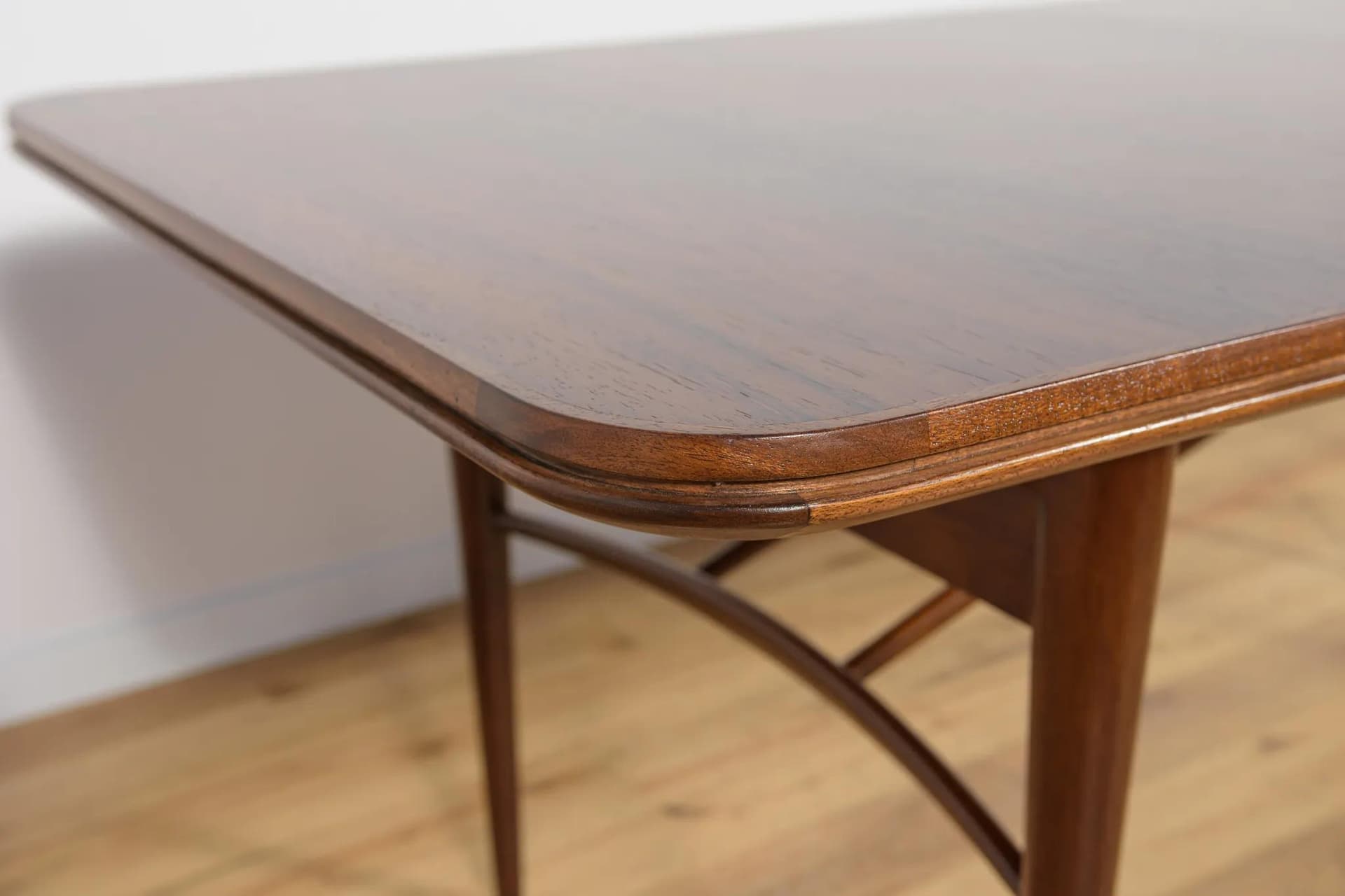 Extendable Table, brown rosewood, by R. Heritage, United Kingdom, 1960s - 71348