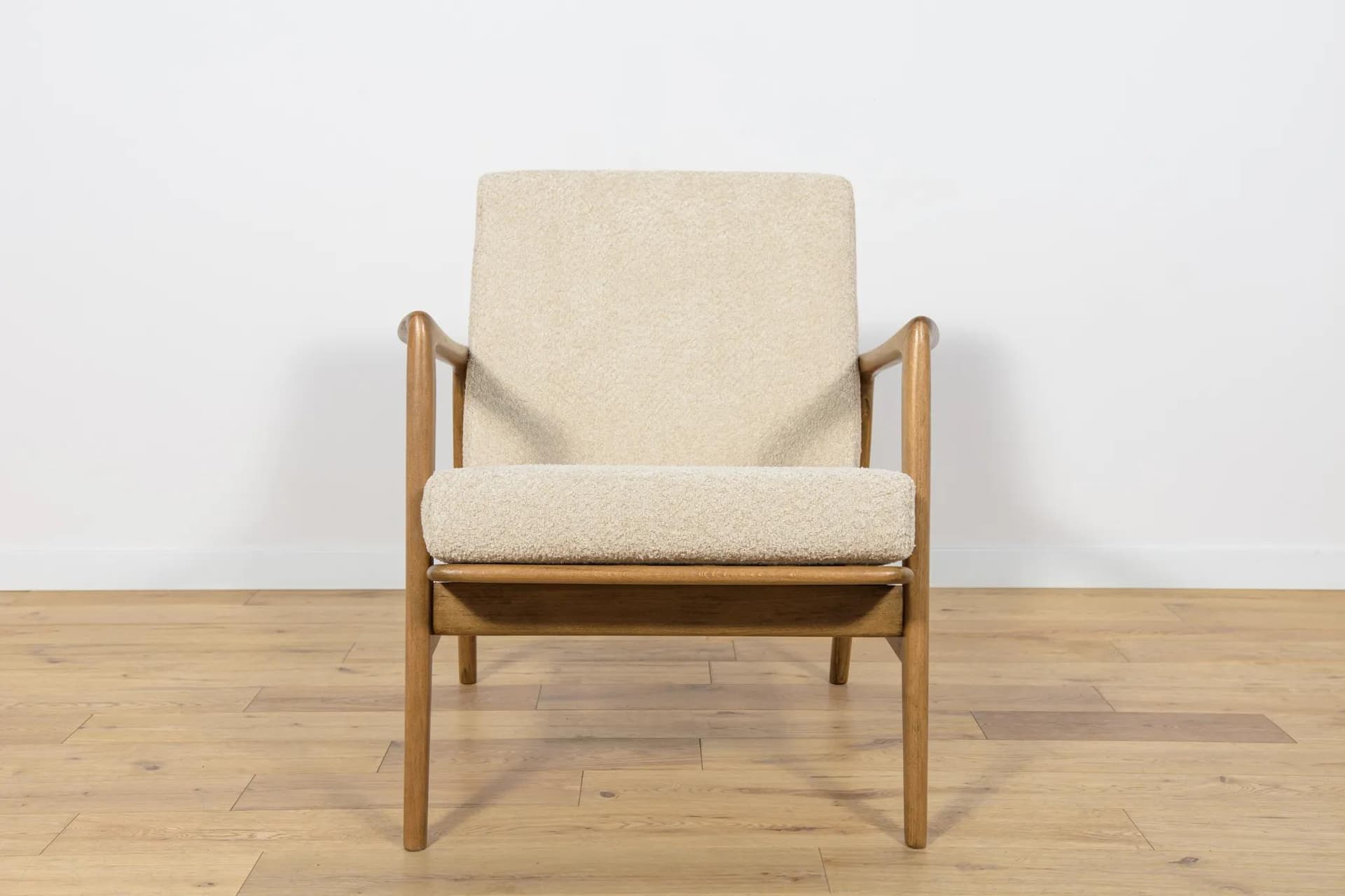 Pair of armchairs 300-139, beige boucle, walnut-stained beech, Swarzędzka Fabryka Mebli, Poland, 1960s. - 70999