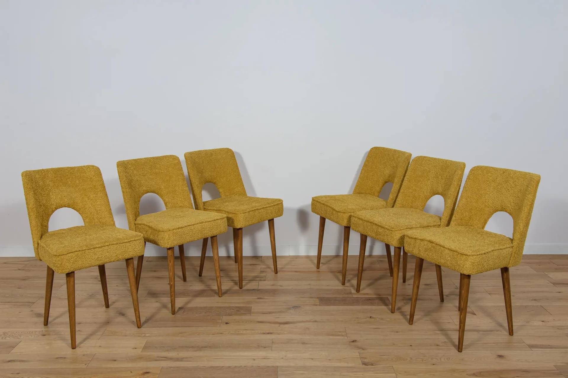 Set of six Muszelka chairs, yellow boucle, oak wood, Bydgoska Fabryka Mebli, Poland, 1960s. - 70777