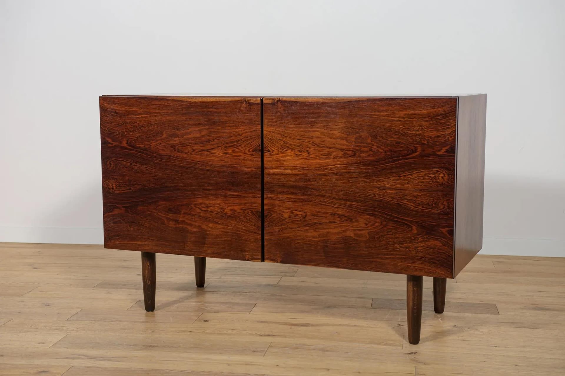 Sideboard, brown rosewood, by I. Kofod-Larsen, Faarup Møbelfabrik, Denmark, 1960s. - 70741