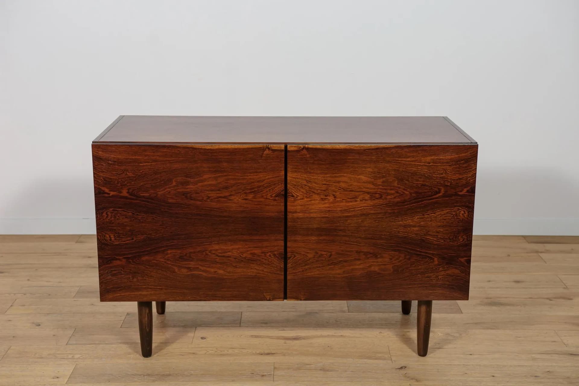 Sideboard, brown rosewood, by I. Kofod-Larsen, Faarup Møbelfabrik, Denmark, 1960s. - 70742
