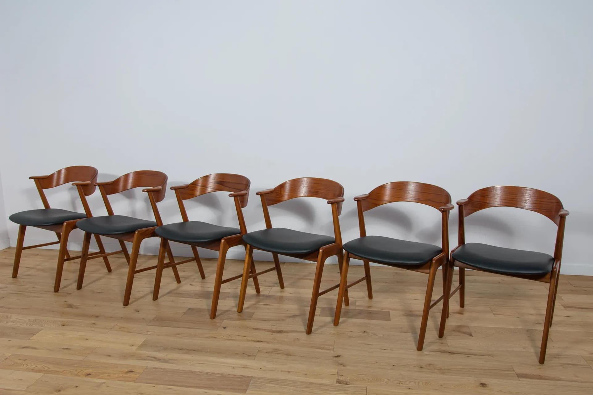 Set of six chairs, brown teak, black leather, Korup Stolefabrik, Denmark, 1960s. - 70628