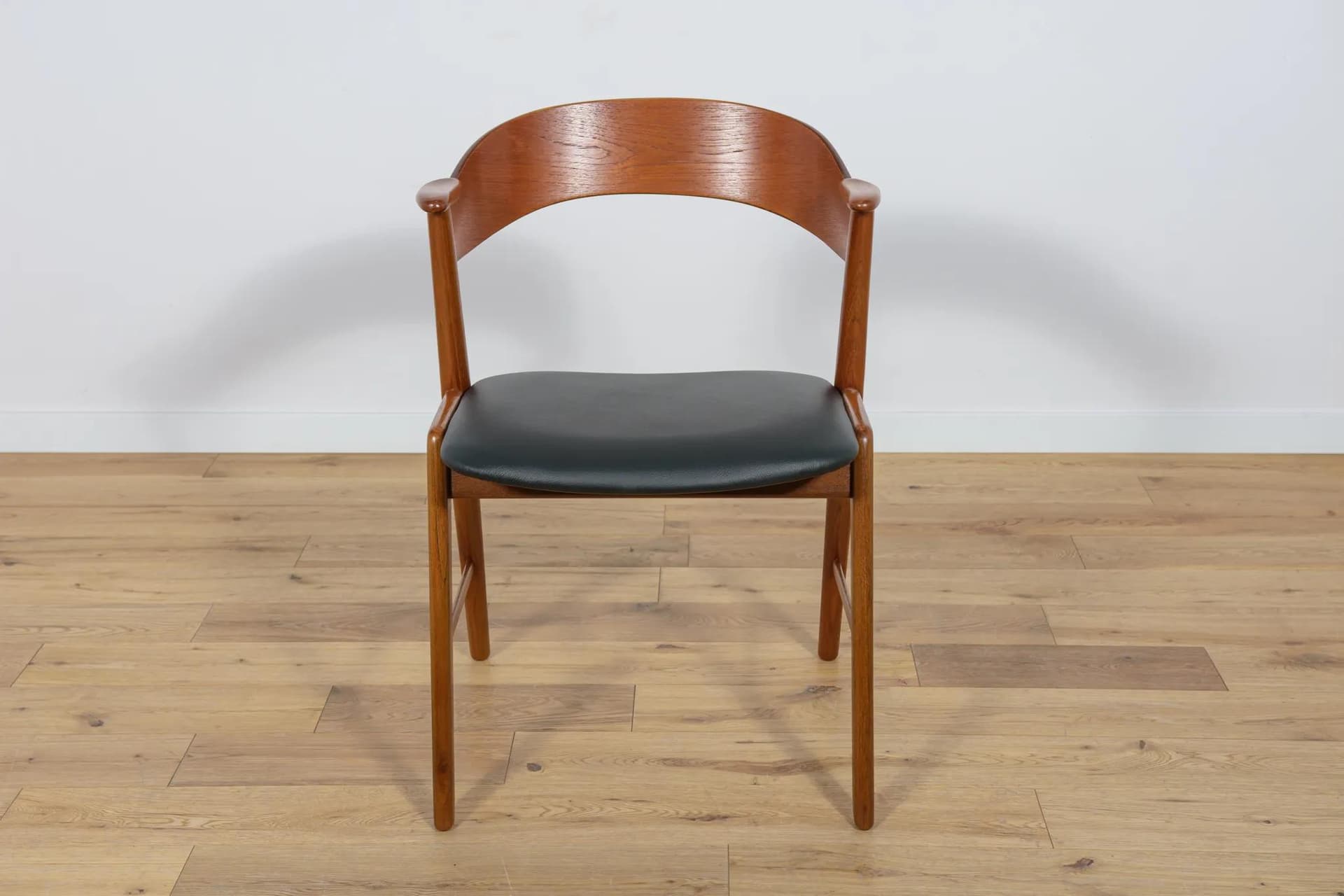 Set of six chairs, brown teak, black leather, Korup Stolefabrik, Denmark, 1960s. - 70633