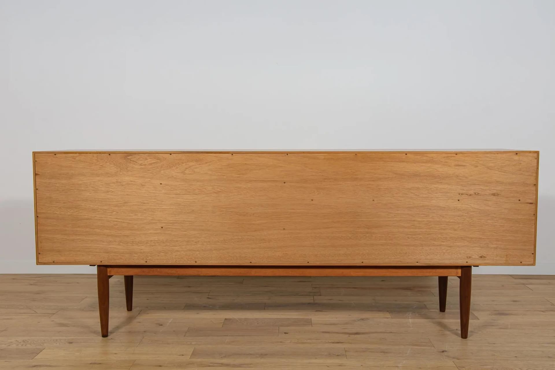 Komoda model 4058, drewno teak brązowy, proj. V. Wilkins, G-Plan, Wielka Brytania, lata 60. - 70622