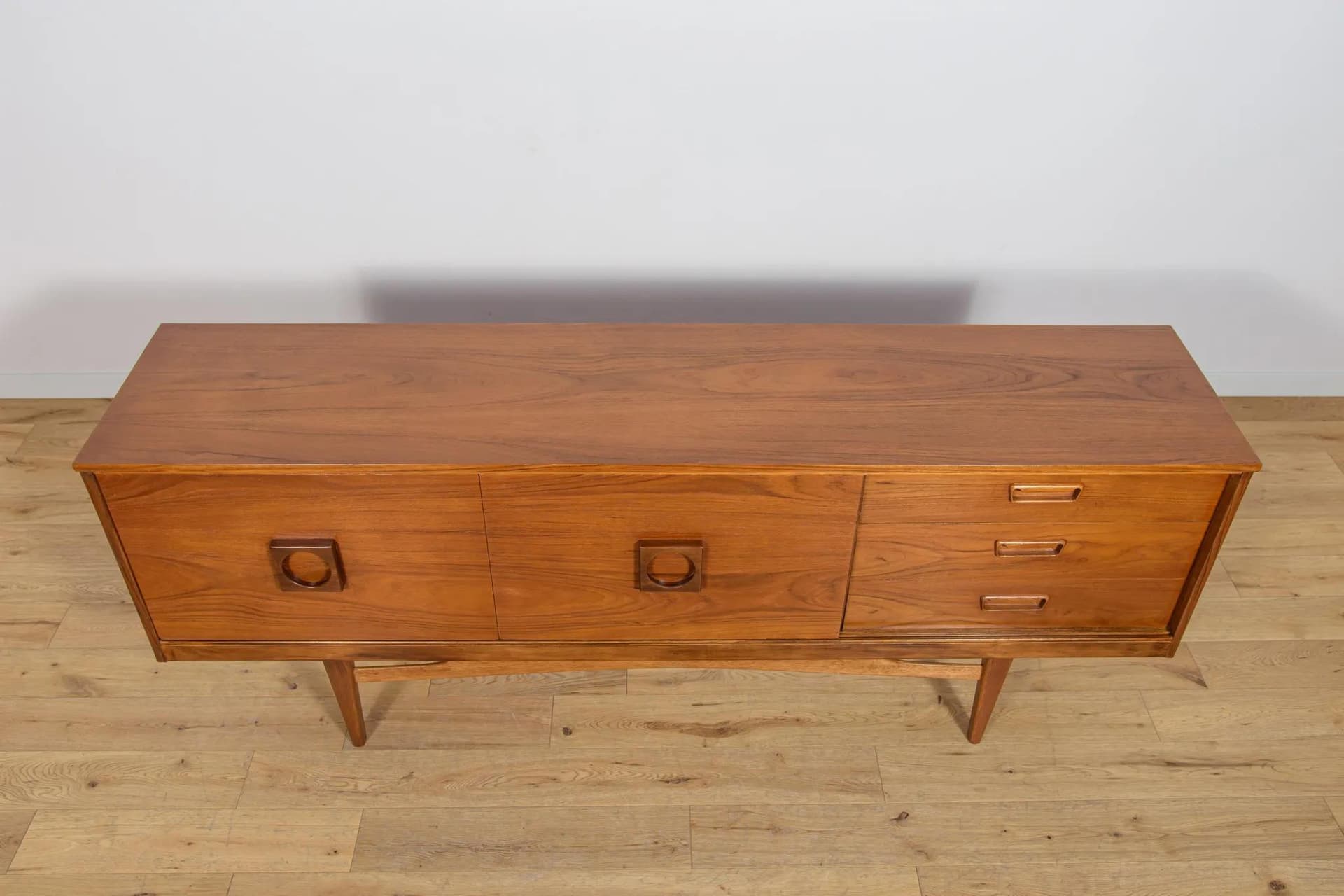 Sideboard, brown teak, United Kingdom, 1960s. - 70454