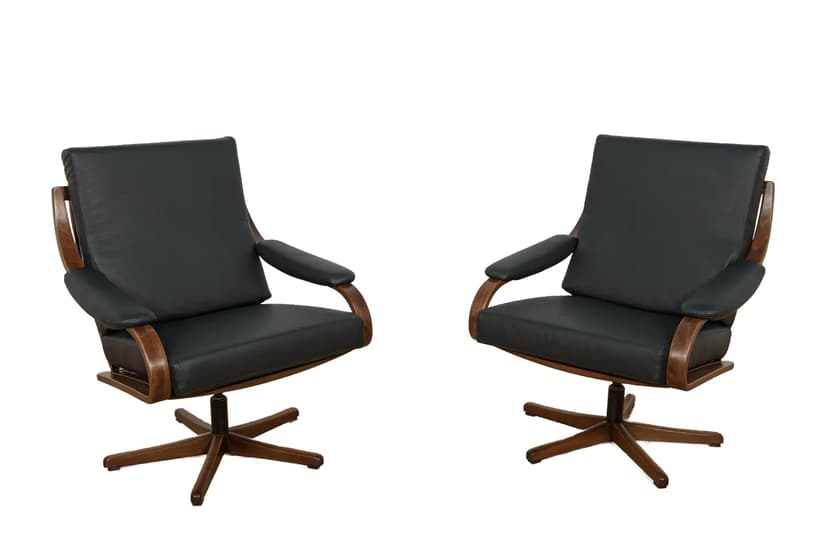 Para foteli gabinetowych, czarna skóra, dąb ciemny, Soda Galvano, Norwegia, lata 60.