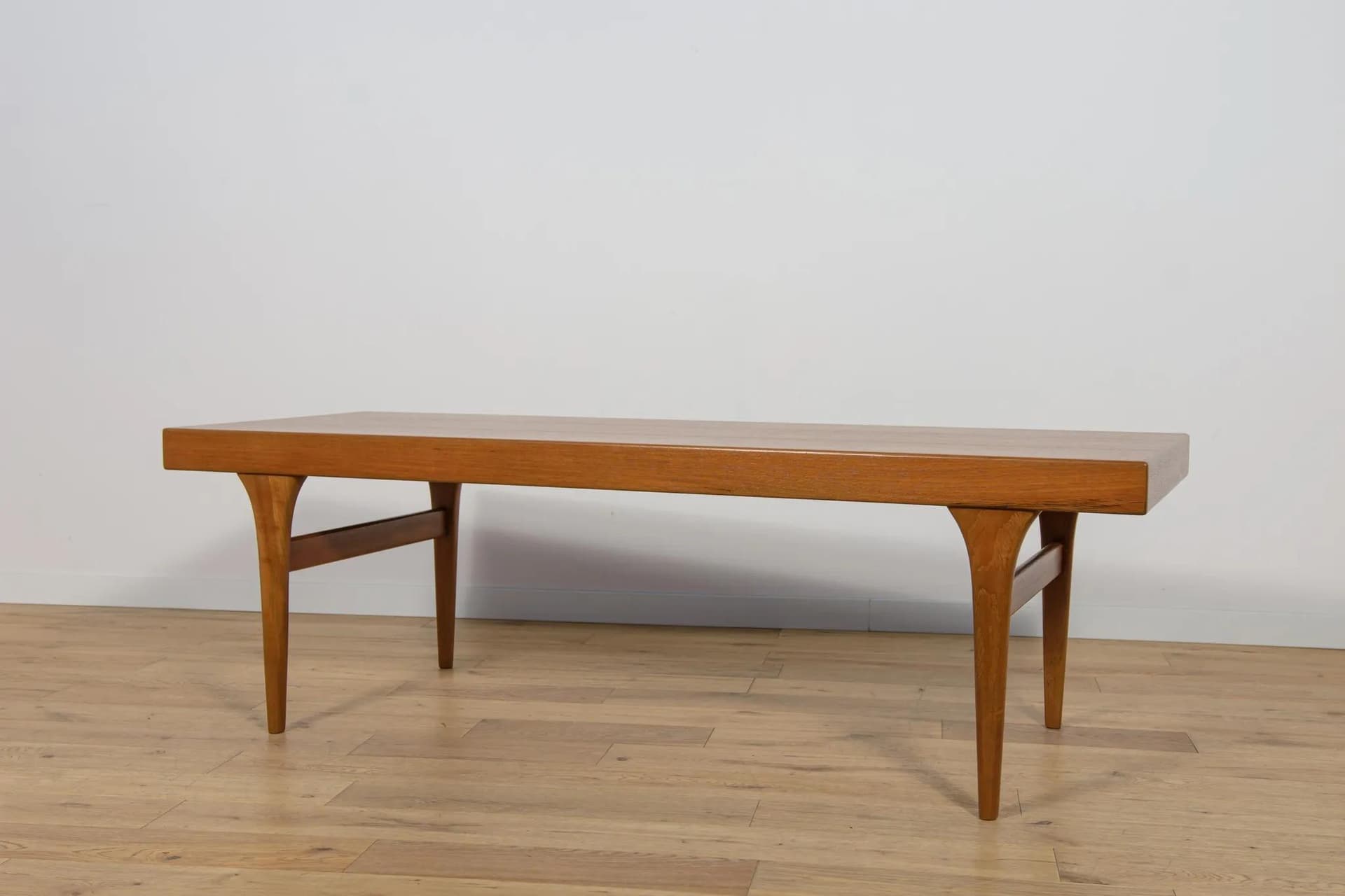 Stolik kawowy, teak brązowy, proj. J. Andersen, CFC Silkeborg, Dania, lata 60. - 70363