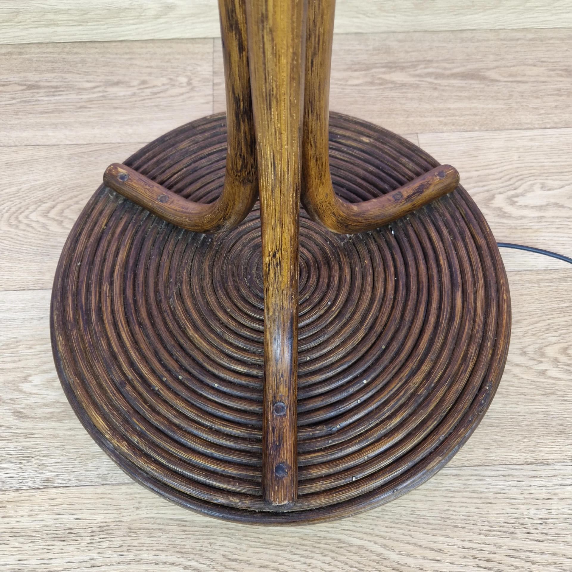 Lampa podłogowa, rattan brązowy ciemny, Polska, lata 70. - 73110