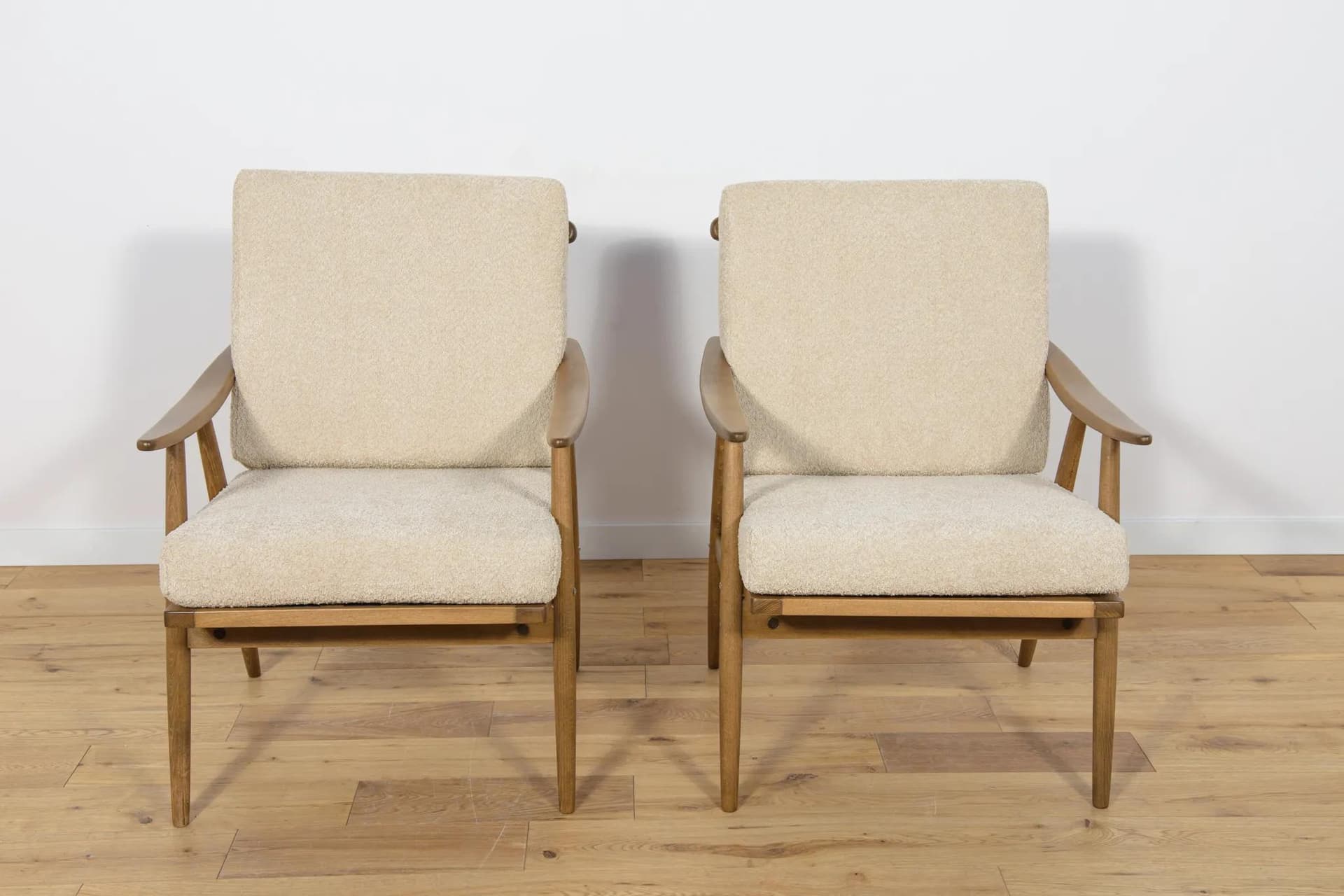 Para foteli, buk orzech, boucle kremowy, TON, Czechosłowacja, lata 60. - 70255