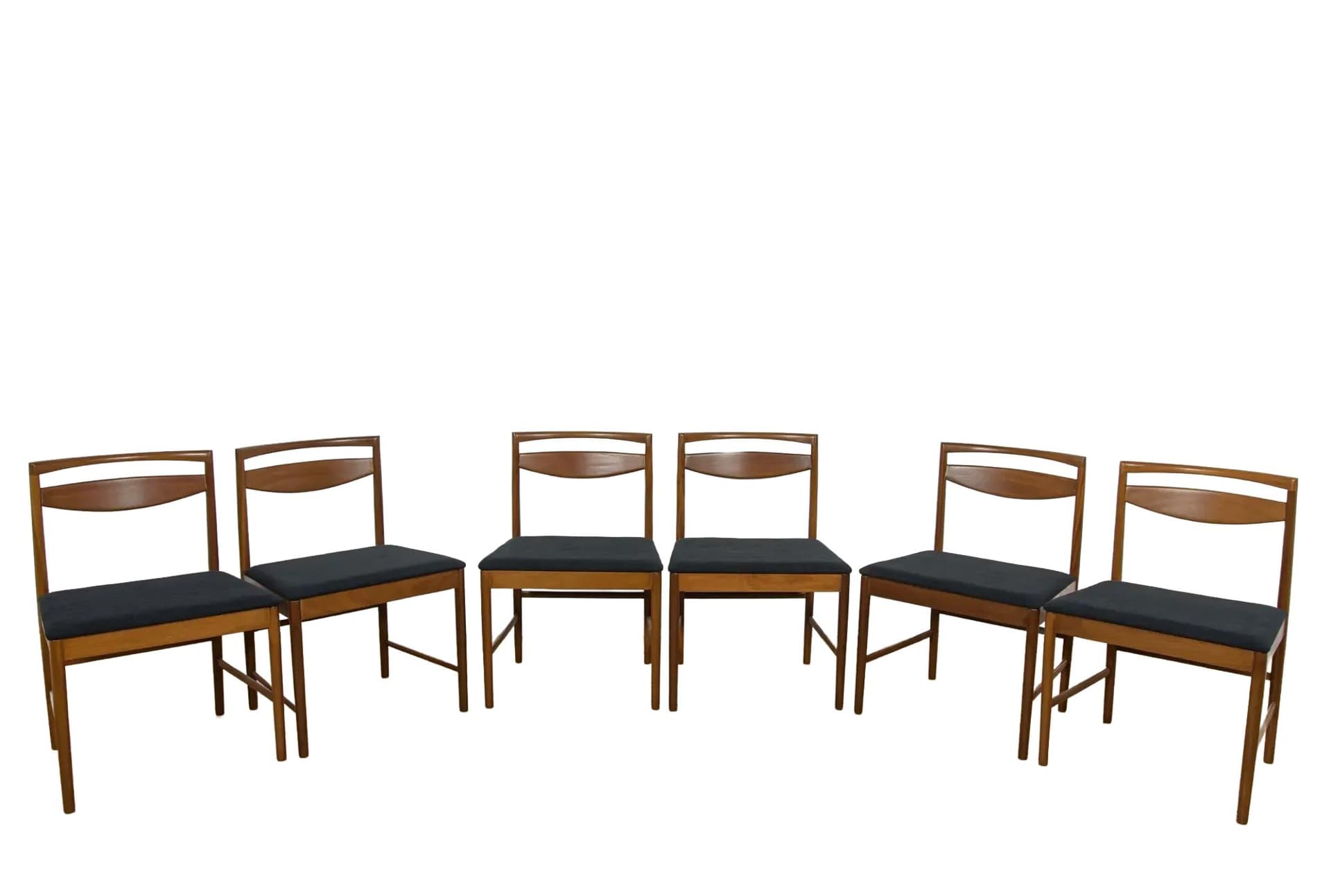 Komplet sześciu krzeseł Model 9513, drewno teak brązowy, tkanina czarna, proj. T. Robertson, dla McIntosh, Wielka Brytania, lata 70.