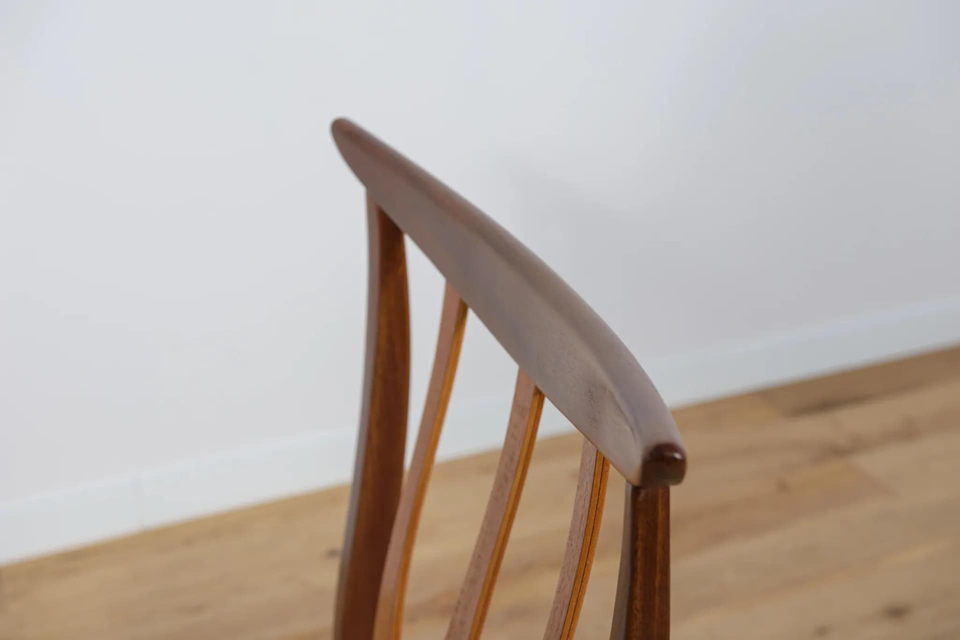 Komplet sześciu krzeseł Brasilia, teak brązowy, kremowa tkanina, G-Plan, Wielka Brytania, lata 50. - 70175