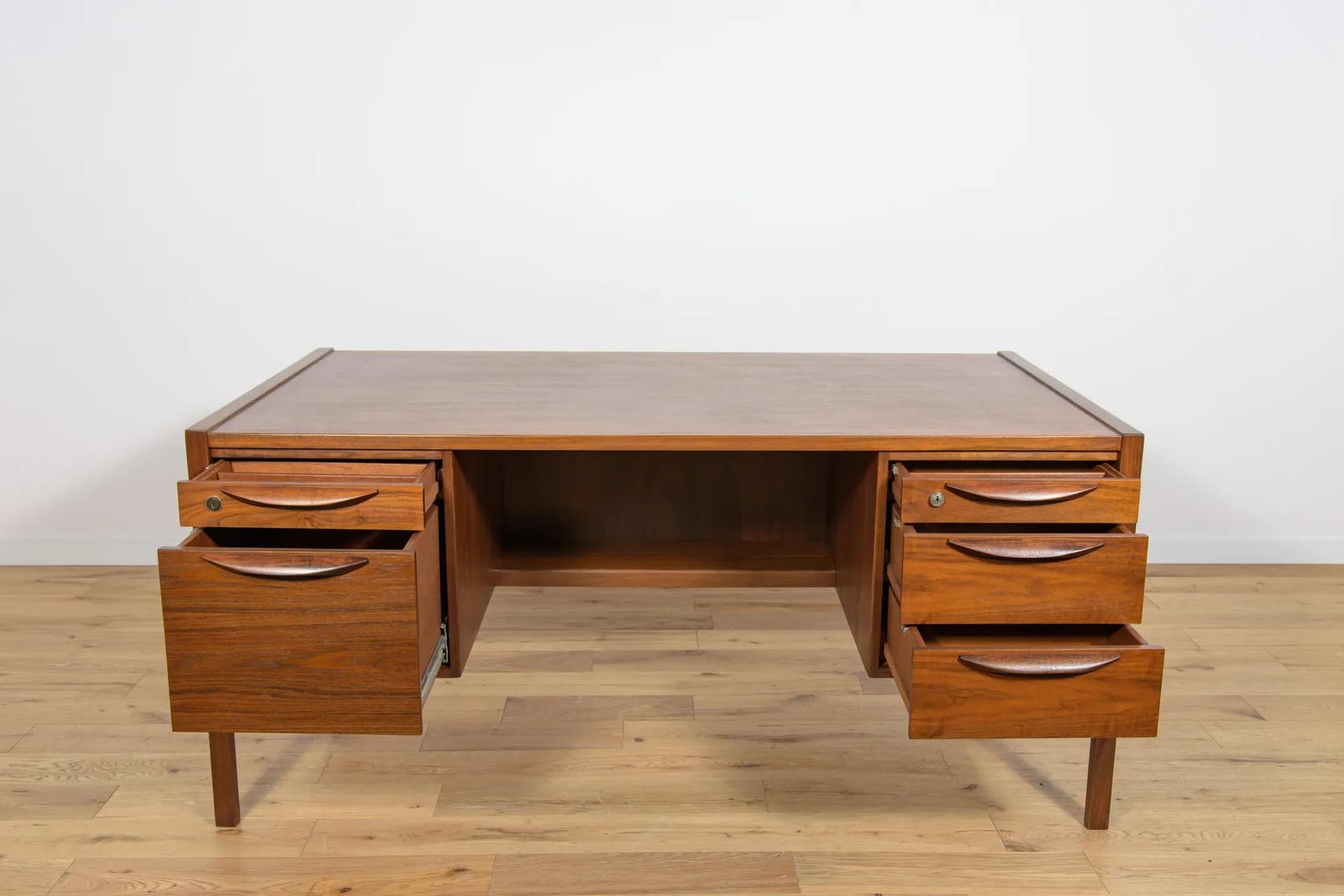 Desk, brown walnut, by J. Risom, United States, 1960s. - 70022