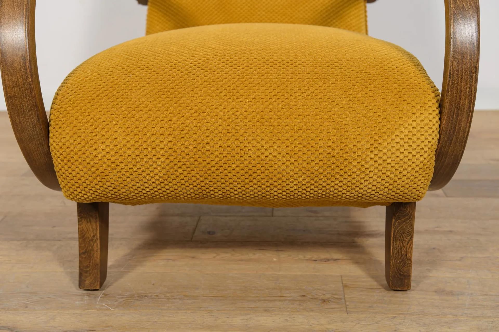 Fotel Art Deco, żółta tkanina, buk, Polska, lata 30. - 69928