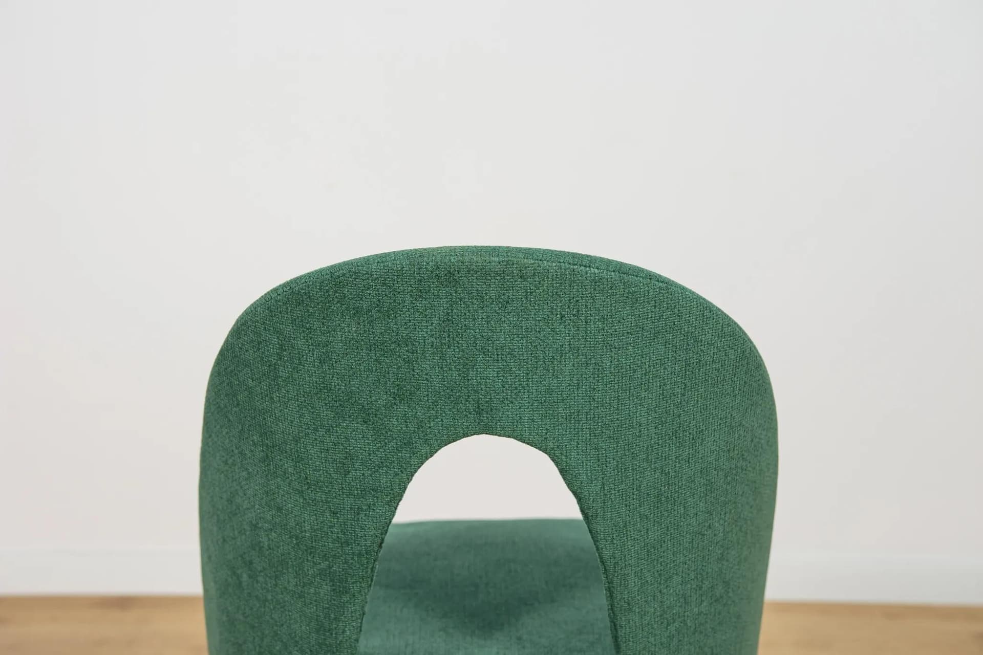 Komplet dwóch krzeseł, butelkowa zieleń, drewno, proj. A. Suman, Czechy, lata 60. - 69782