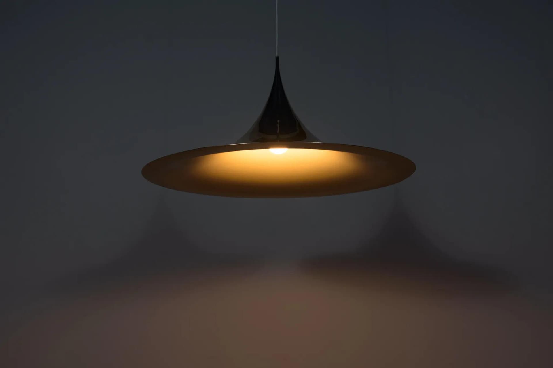 Lampa wisząca Semi Ø70 cm, metal chromowany złoty, proj. C. Bonderup, T. Thorup, Fog & Mørup, Dania, lata 70. - 69700