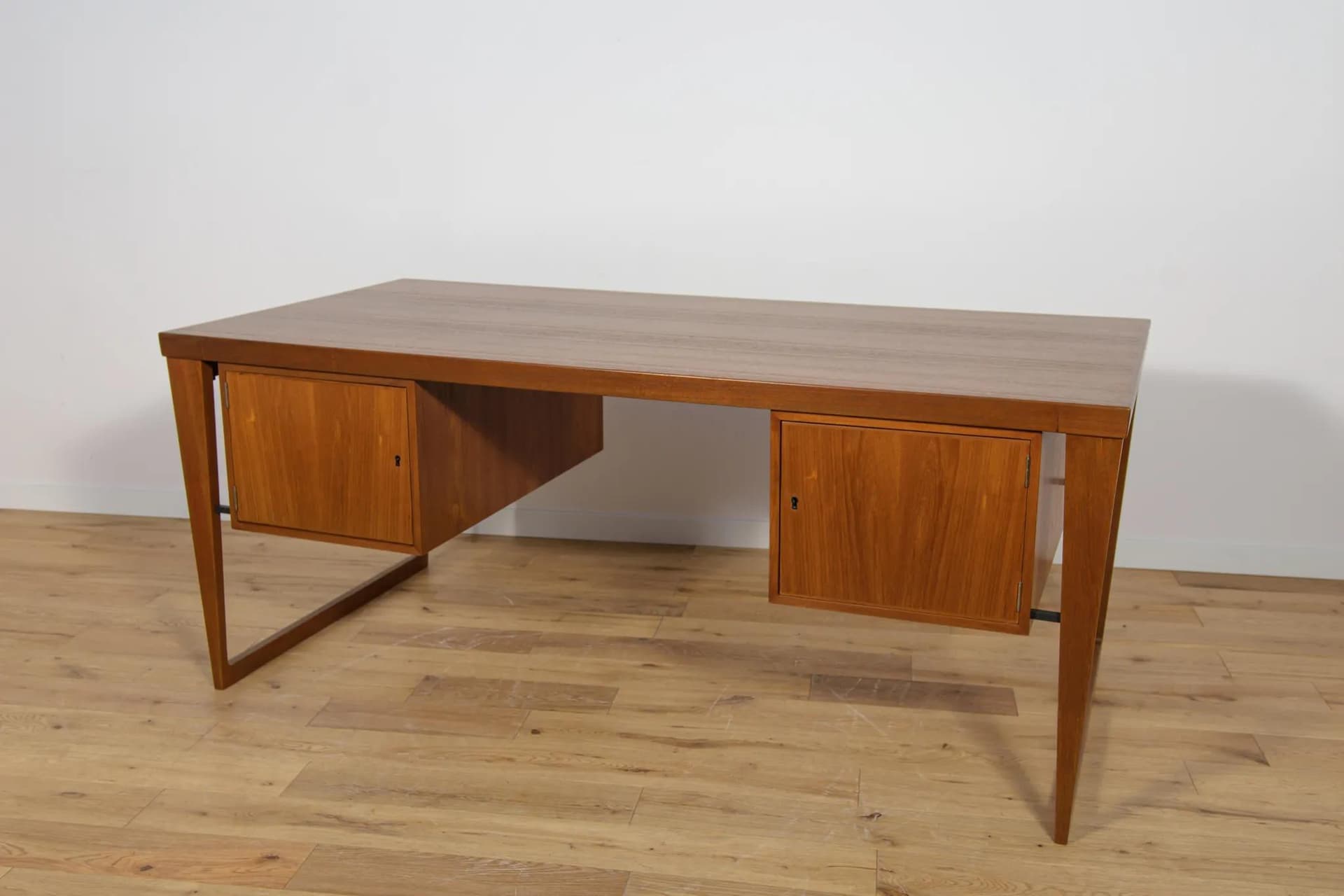 Biurko Model 70, teak brązowy, proj. K. Kristiansen, Feldballes Møbelfabrik, Dania, lata 60. - 72765