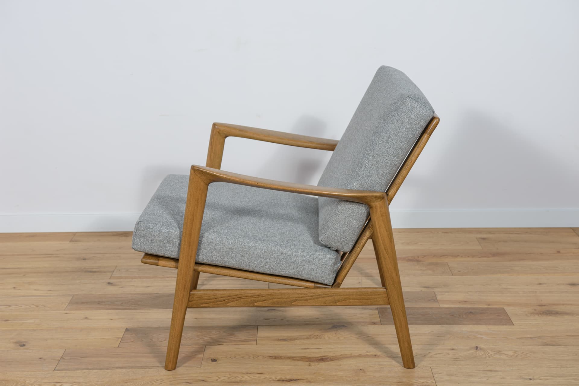 Armchair 300-139, grey, walnut beech, Swarzędzka Fabryka Mebli, Poland, 1960s. - 72612