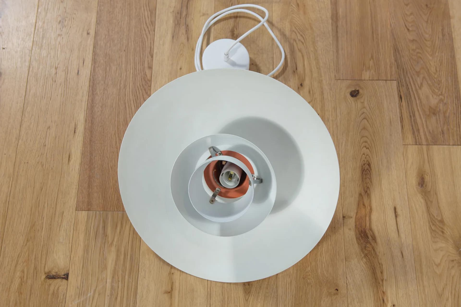 Lampa wisząca PH 4/3, biała, metal, proj. P. Henningsen, Louis Poulsen, Dania, lata 60. - 72586