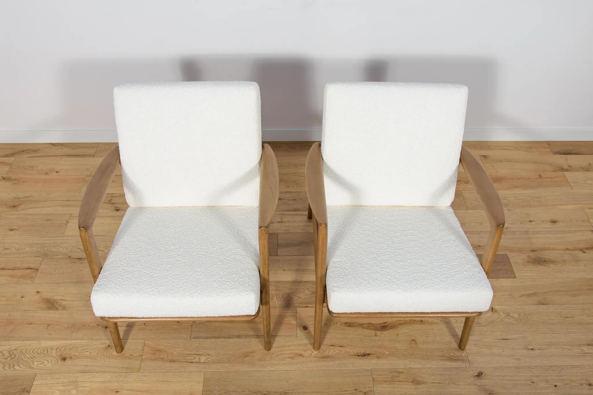Pair of armchairs 300-139, white boucle, walnut beech, Swarzędzka Fabryka Mebli, Poland, 1960s. - 74193