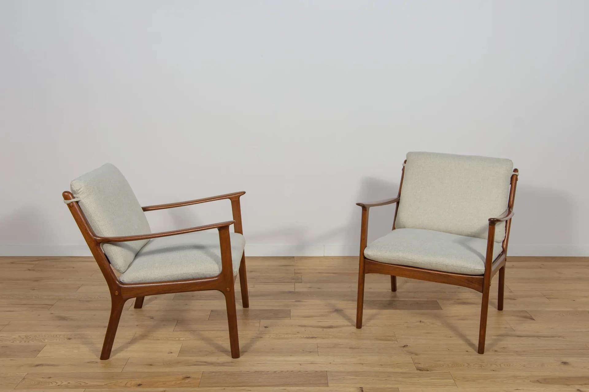 Pair of armchairs PJ112, mahogany brown, ivory wool, by O. Wanscher, Poul Jeppesens Møbelfabrik, Denmark, 1960s. - 74121