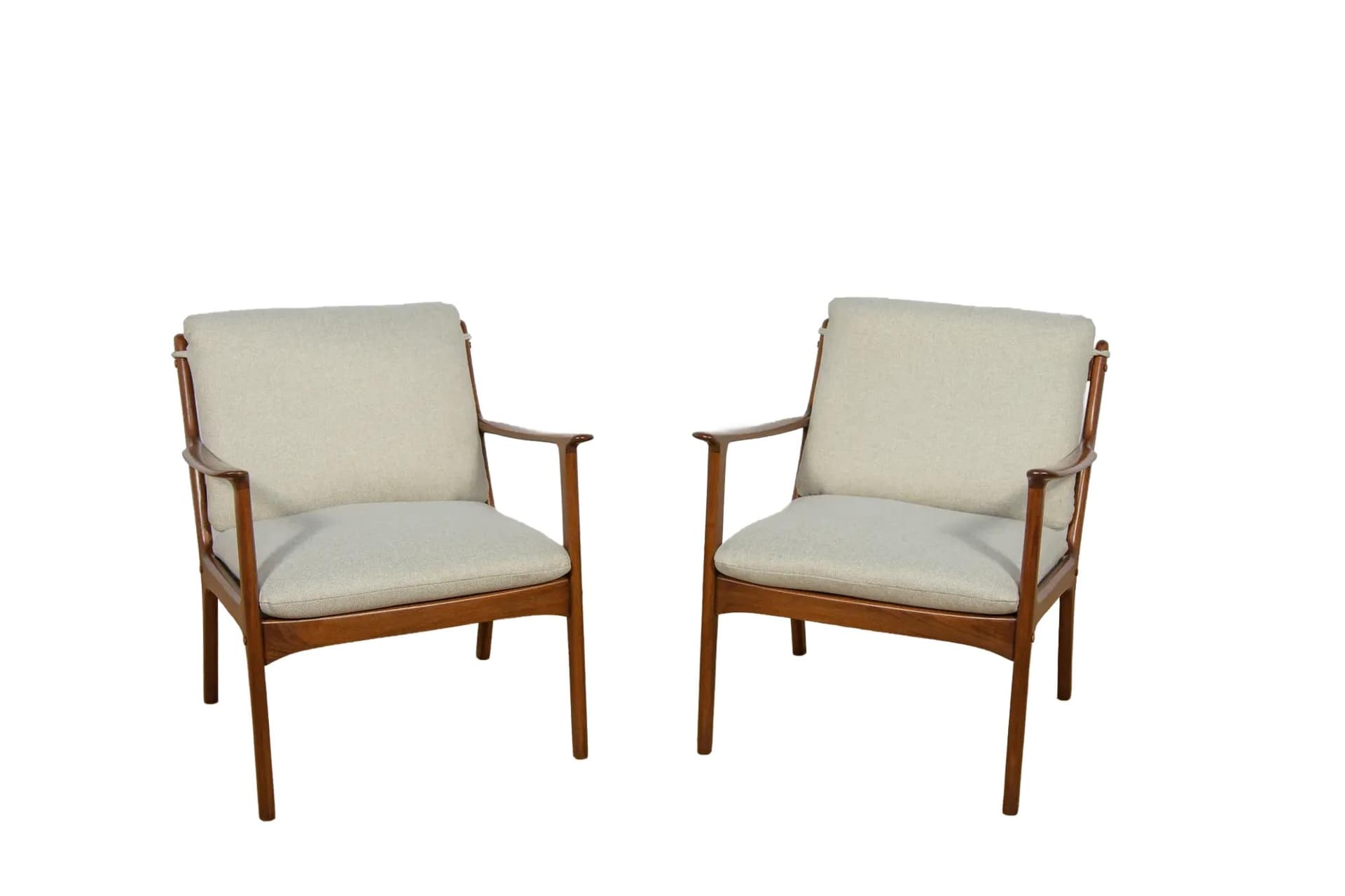 Pair of armchairs PJ112, mahogany brown, ivory wool, by O. Wanscher, Poul Jeppesens Møbelfabrik, Denmark, 1960s.