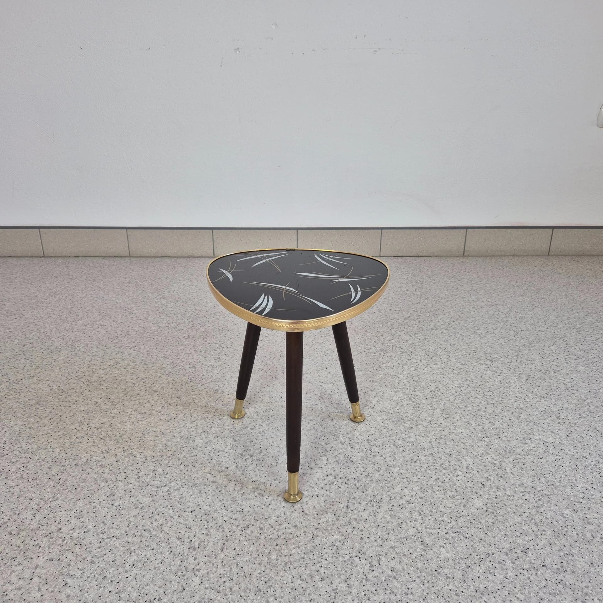 Kwietnik Rockabilly, szkło czarne, drewno, Niemcy, lata 60. - 73612