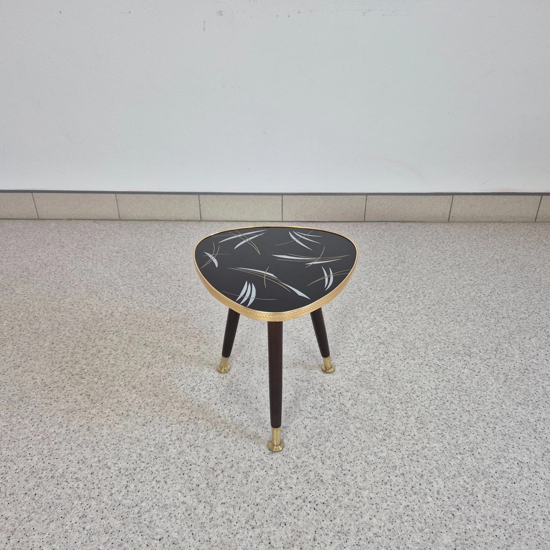 Kwietnik Rockabilly, szkło czarne, drewno, Niemcy, lata 60. - 73610