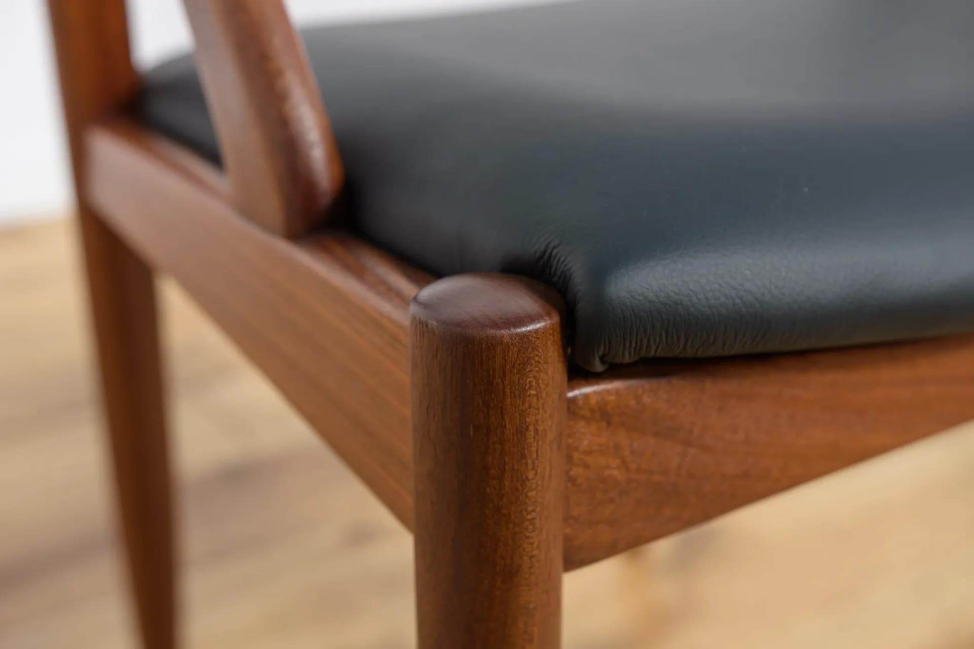 Set of six chairs Model 31, brown teak, black natural leather, by K. Kristiansen, Denmark, 1960s. - 74000