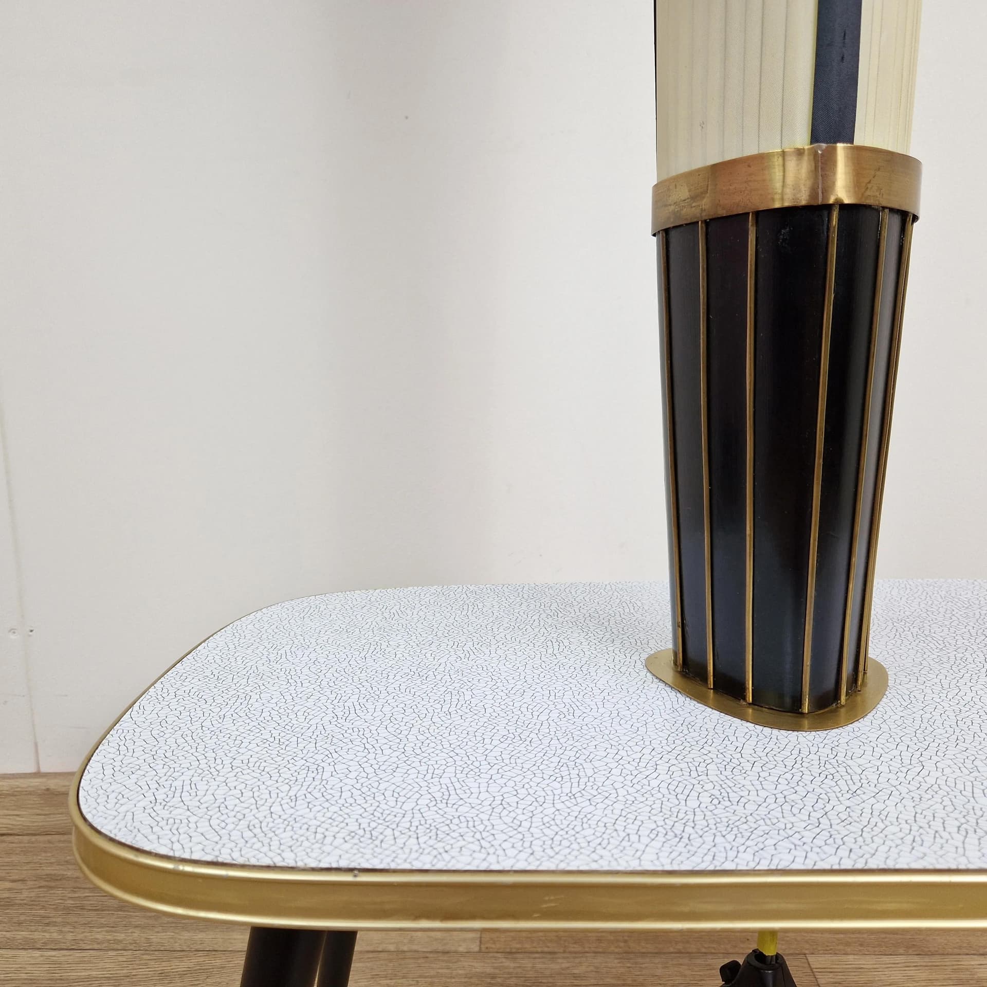 Rockabilly Floor Lamp with Table, white, metal, Germany, 1950s - 75591