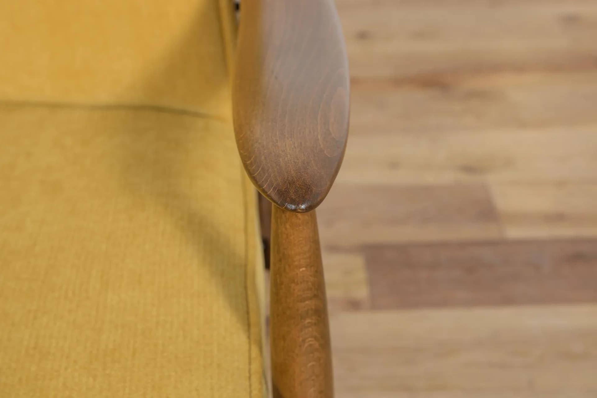 Fotel GFM-87, drewno brązowe, tkanina żółta, proj. J. Kędziorek, Polska, lata 70. - 75042