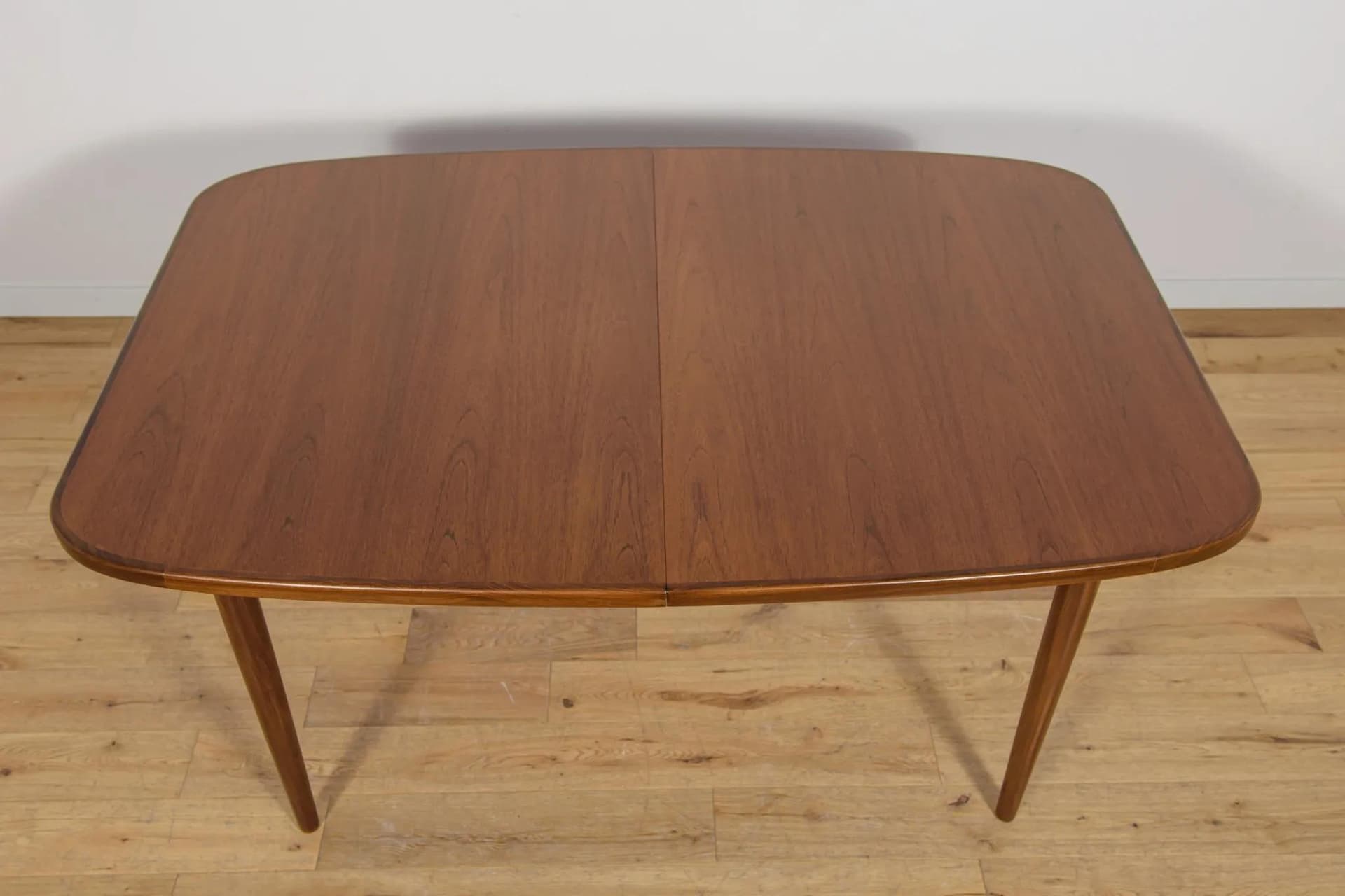 Extendable dining table, brown teak, G-Plan, United Kingdom, 1960s. - 75032