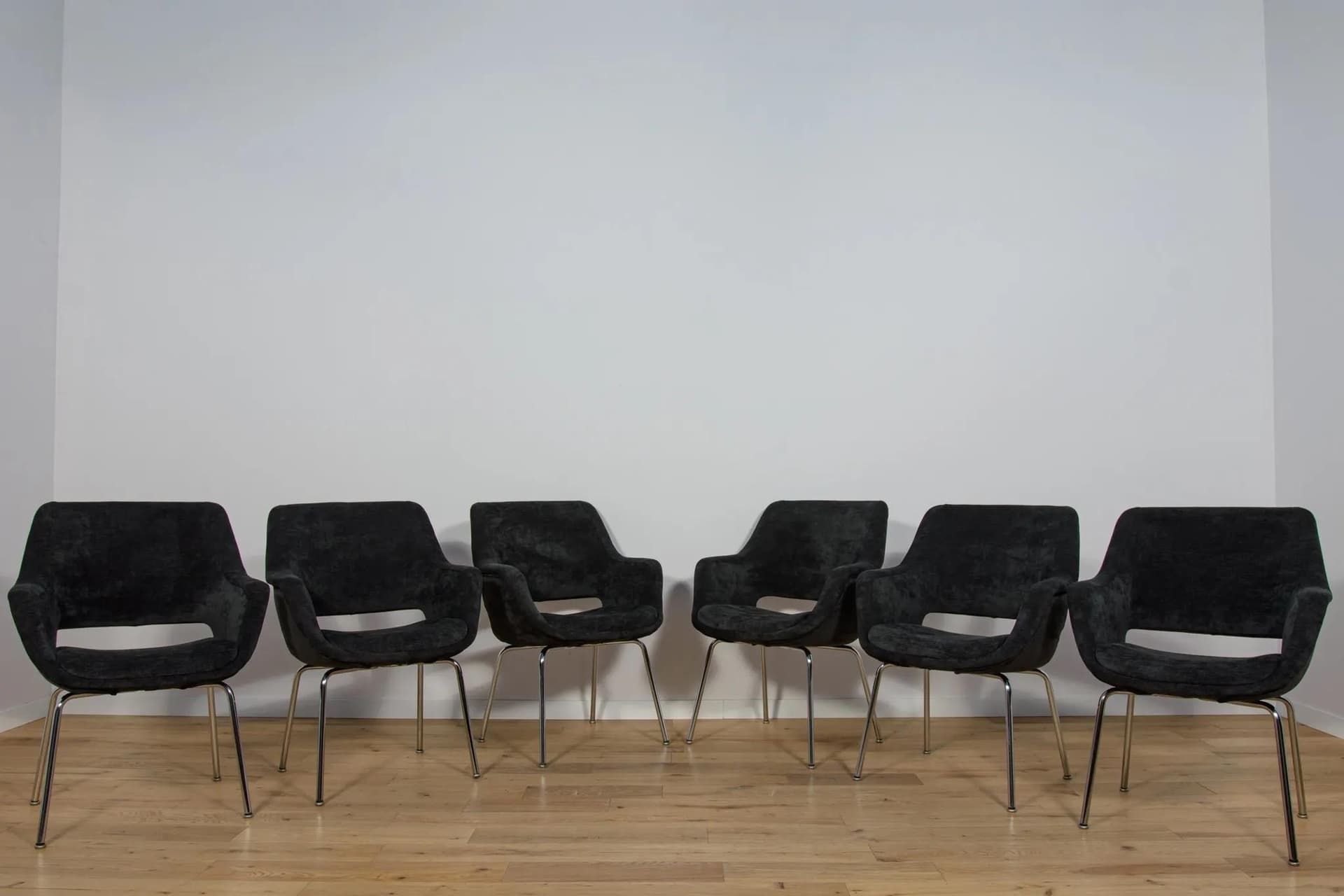 Komplet sześciu foteli Kilta, velvet czarny, chrom, proj. O. Mannermaa, Niemcy, lata 70. - 74924