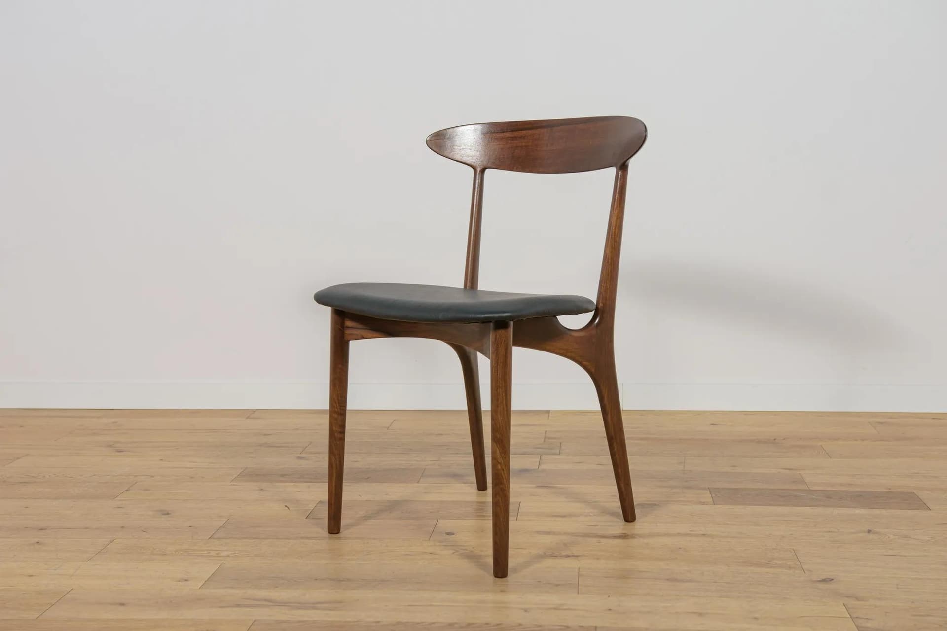 Set of six chairs Model 27, brown rosewood, black leather, by K. Østervig, Denmark, 1960s. - 74917