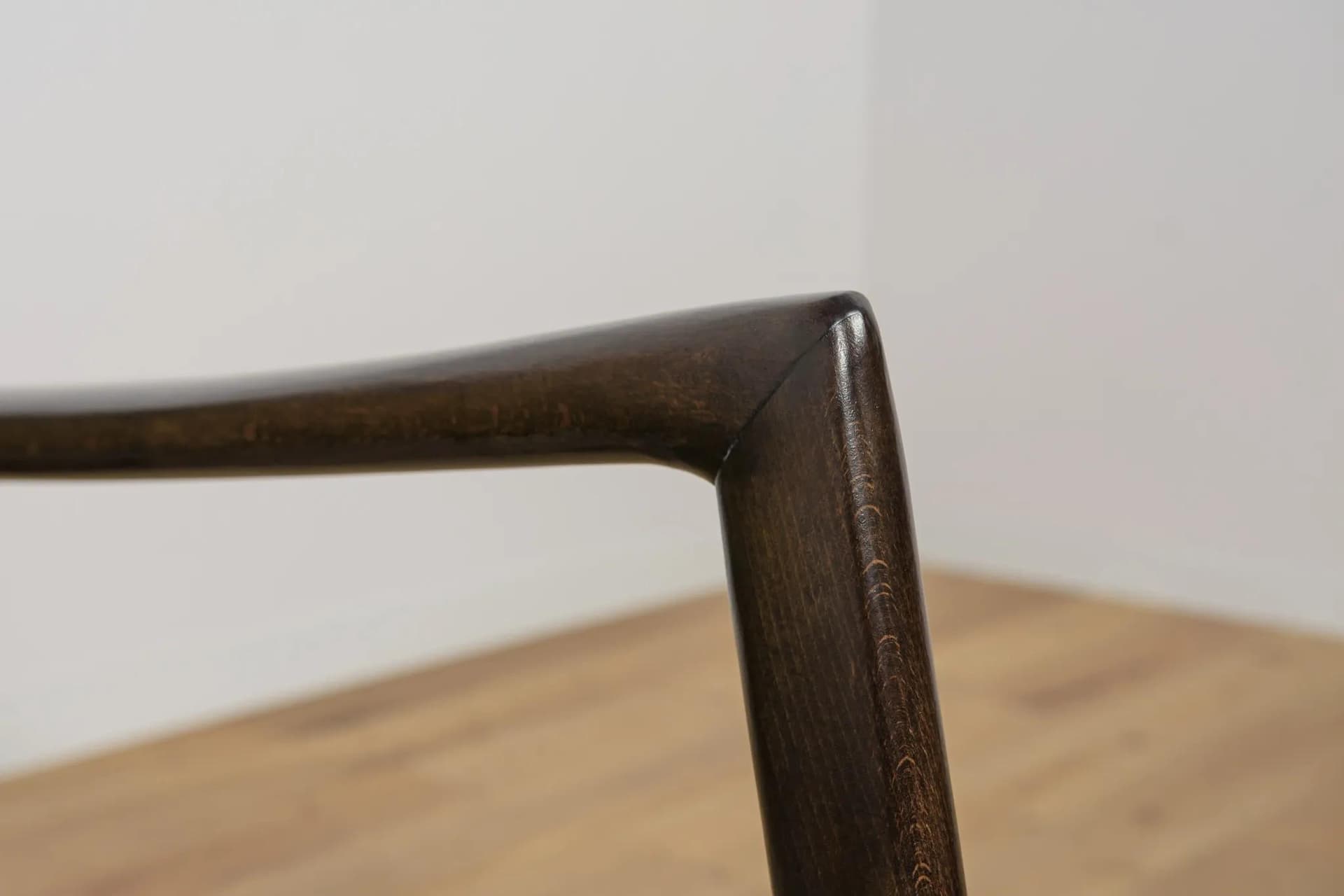 Fotel 300-139, buk ciemnobrązowy, tkanina oliwkowa, Swarzędzka Fabryka Mebli, Polska, lata 60. - 74845