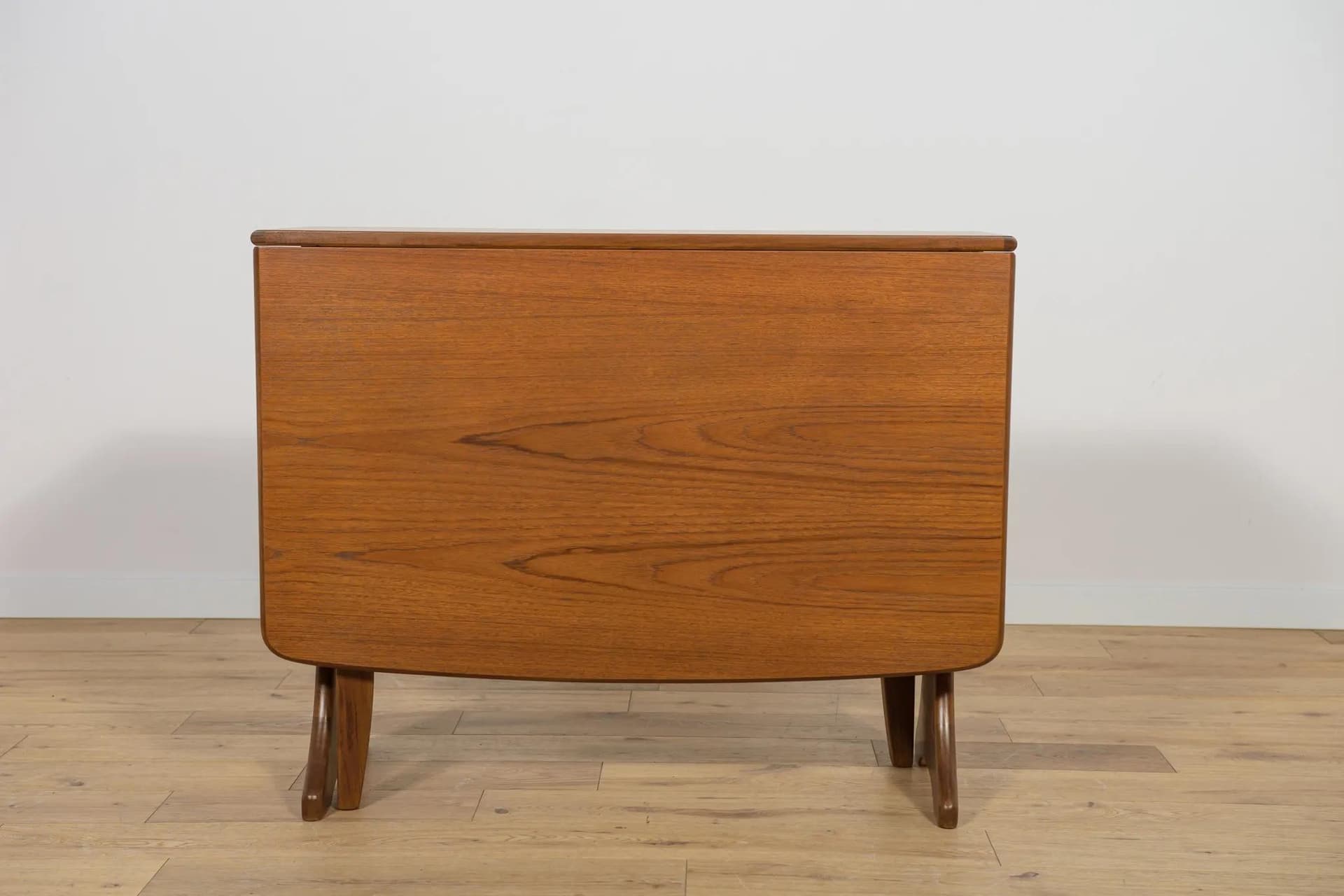 Extendable table, brown teak, G-Plan, United Kingdom, 1960s. - 74768