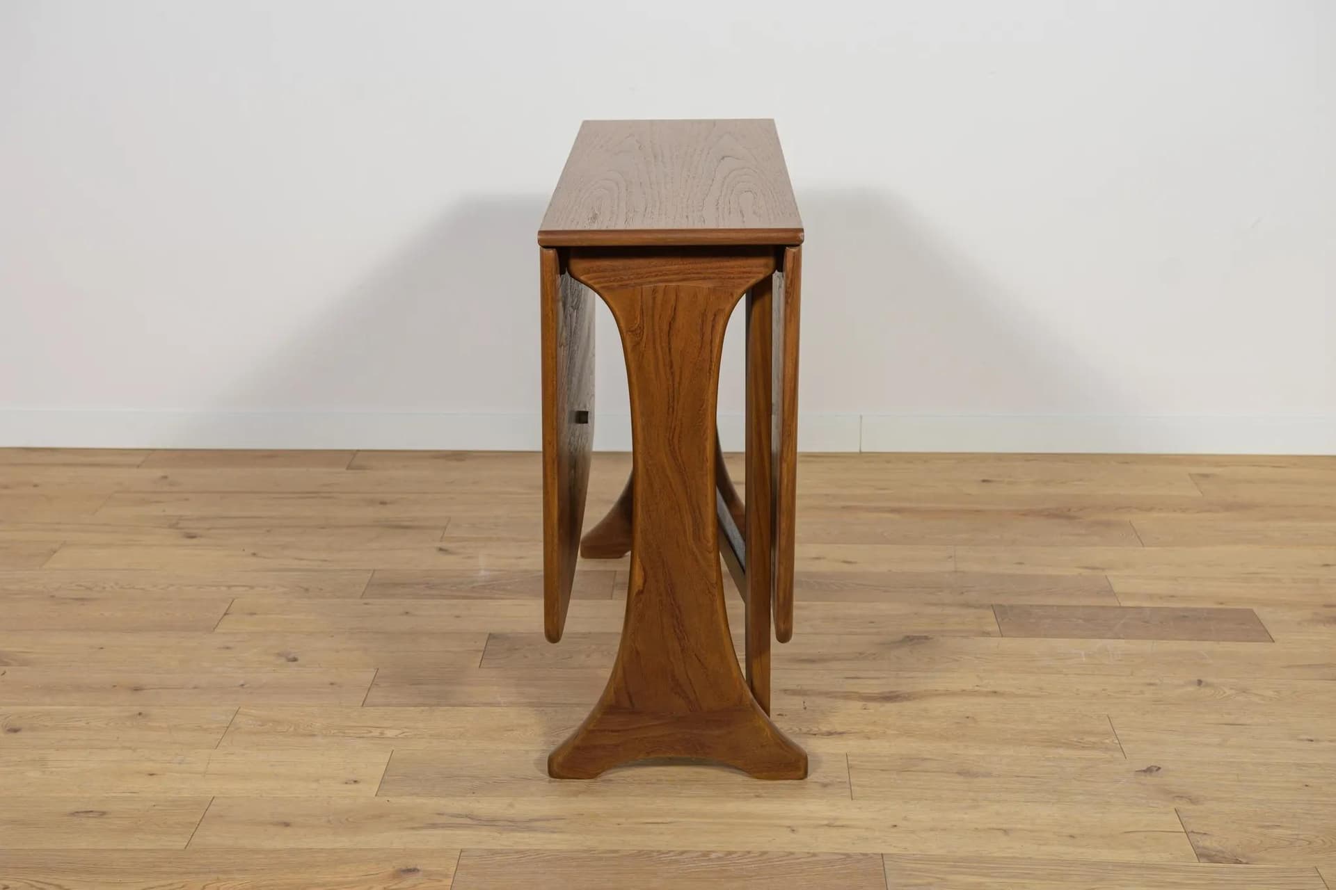 Extendable table, brown teak, G-Plan, United Kingdom, 1960s. - 74774