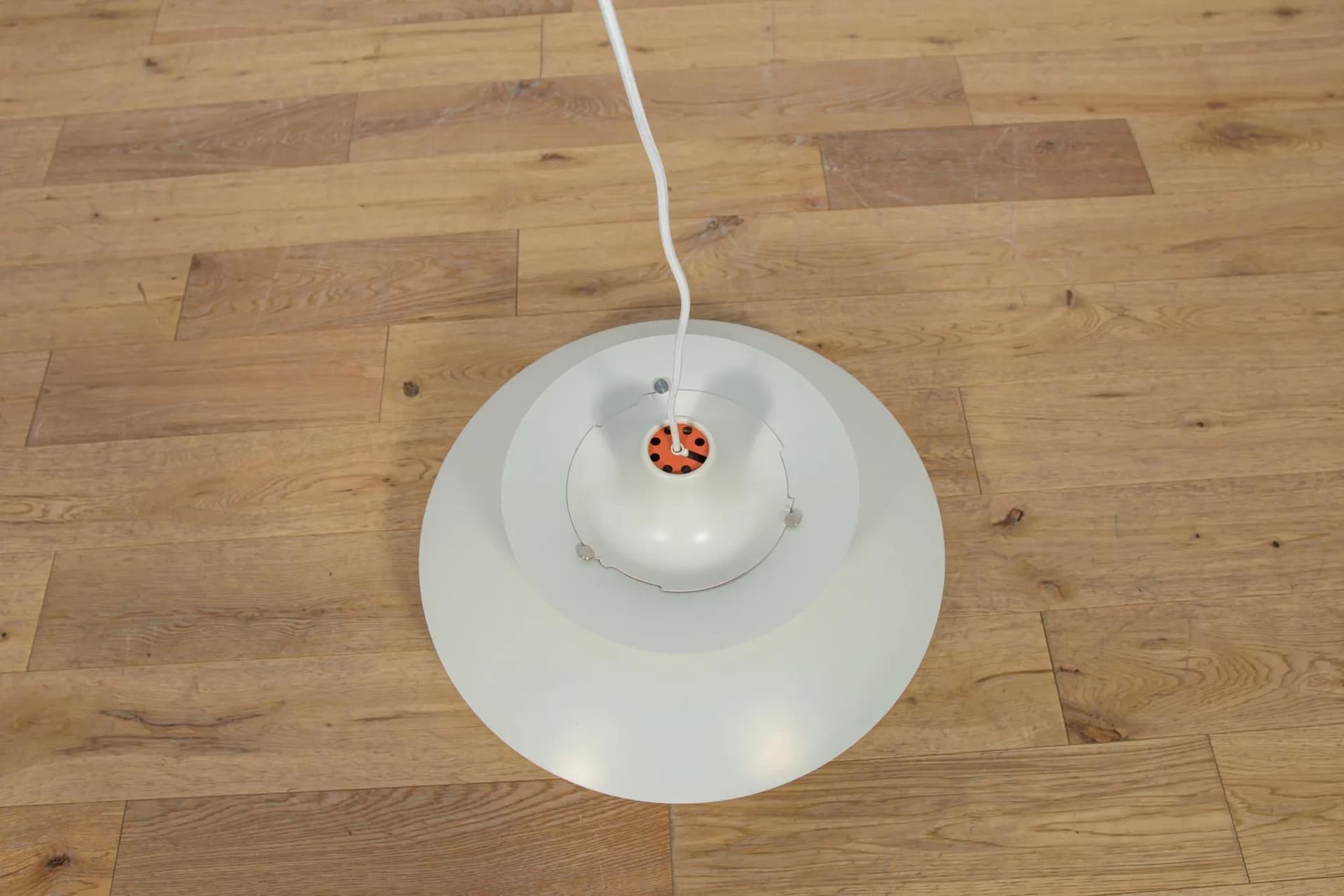 Lampa wisząca PH5, aluminium biały, proj. P. Henningsen, Louis Poulsen, Dania, lata 60. - 74752