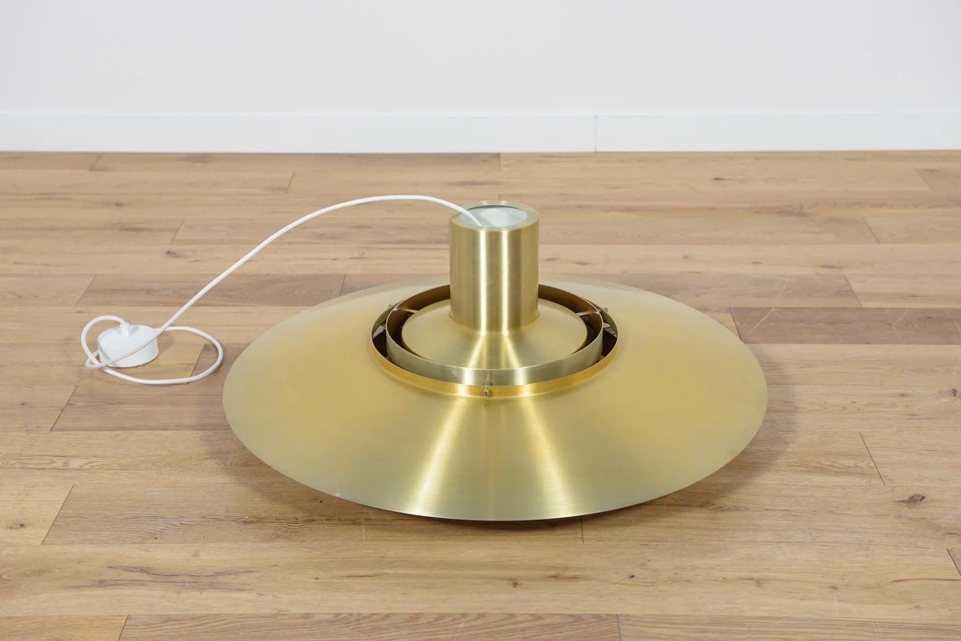 Lampa wisząca Model P700, złoty aluminium, proj. P. Fabricius & J. Kastholm, Nordisk Solar, Dania, lata 60. - 74643