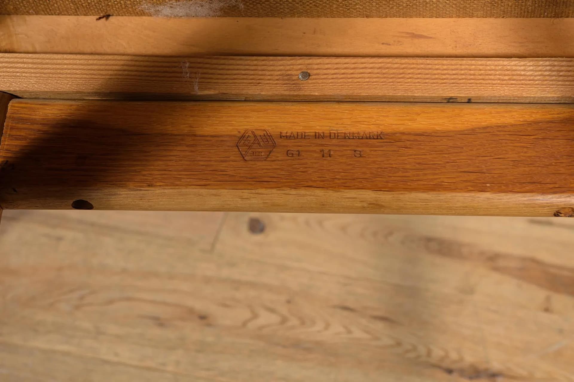 Stołek J 65, dąb brązowy, tkanina zielona, proj. E. A. Johansson, FDB Møbler, Dania, lata 50. - 74586