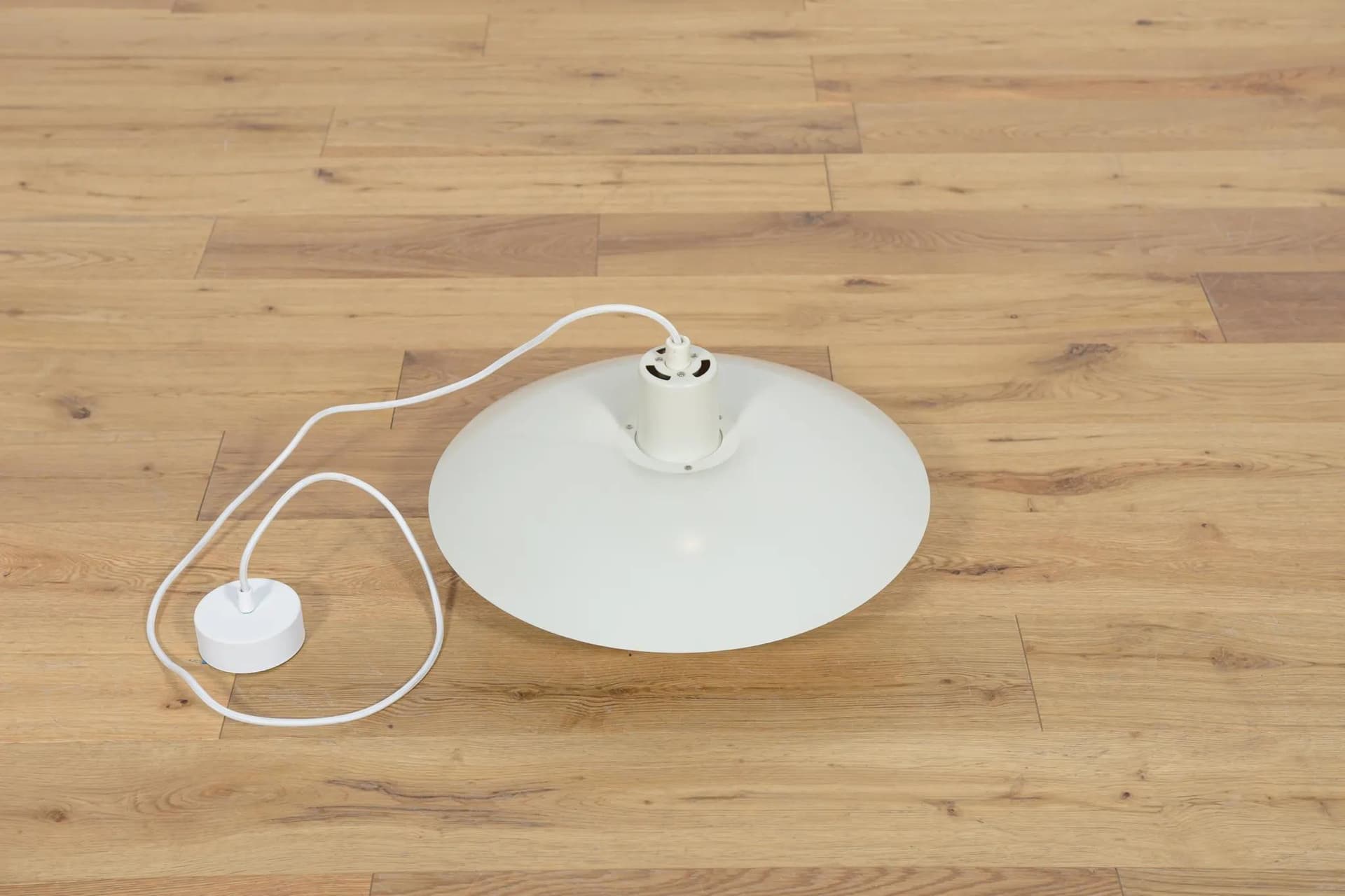 Lampa wisząca PH 4/3, metal ivory white, proj. P. Henningsen, Louis Poulsen, Dania, lata 60. - 74395